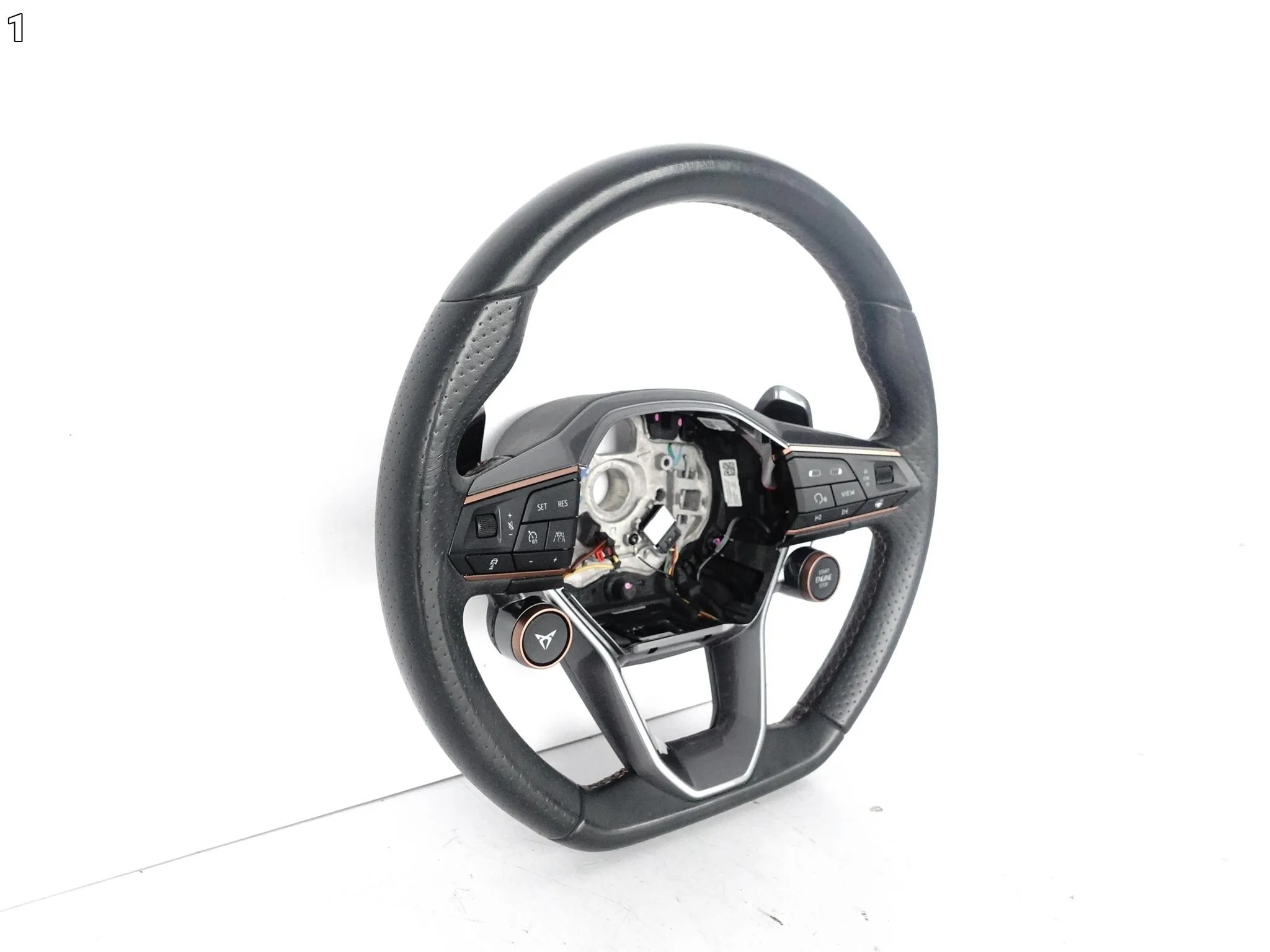 CUPRA LEON 5FA FORMENTOR 5FF KIEROWNICA WIELOFUNKCYJNA SKÓRA ŁOPATKI XEY CUPRA LEON 5FA FORMENTOR 5FF KIEROWNICA WIELOFUNKCYJNA SKÓRA ŁOPATKI XEY - obrazek 2