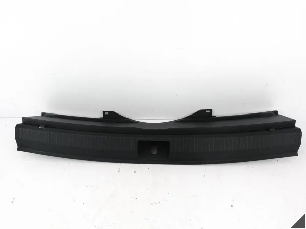 VW TIGUAN CT1 III 571 24- LISTWA OSŁONA ZAMKA PASA TYLNEGO BAGAŻNIKA VW TIGUAN CT1 III 571 24- LISTWA OSŁONA ZAMKA PASA TYLNEGO BAGAŻNIKA
