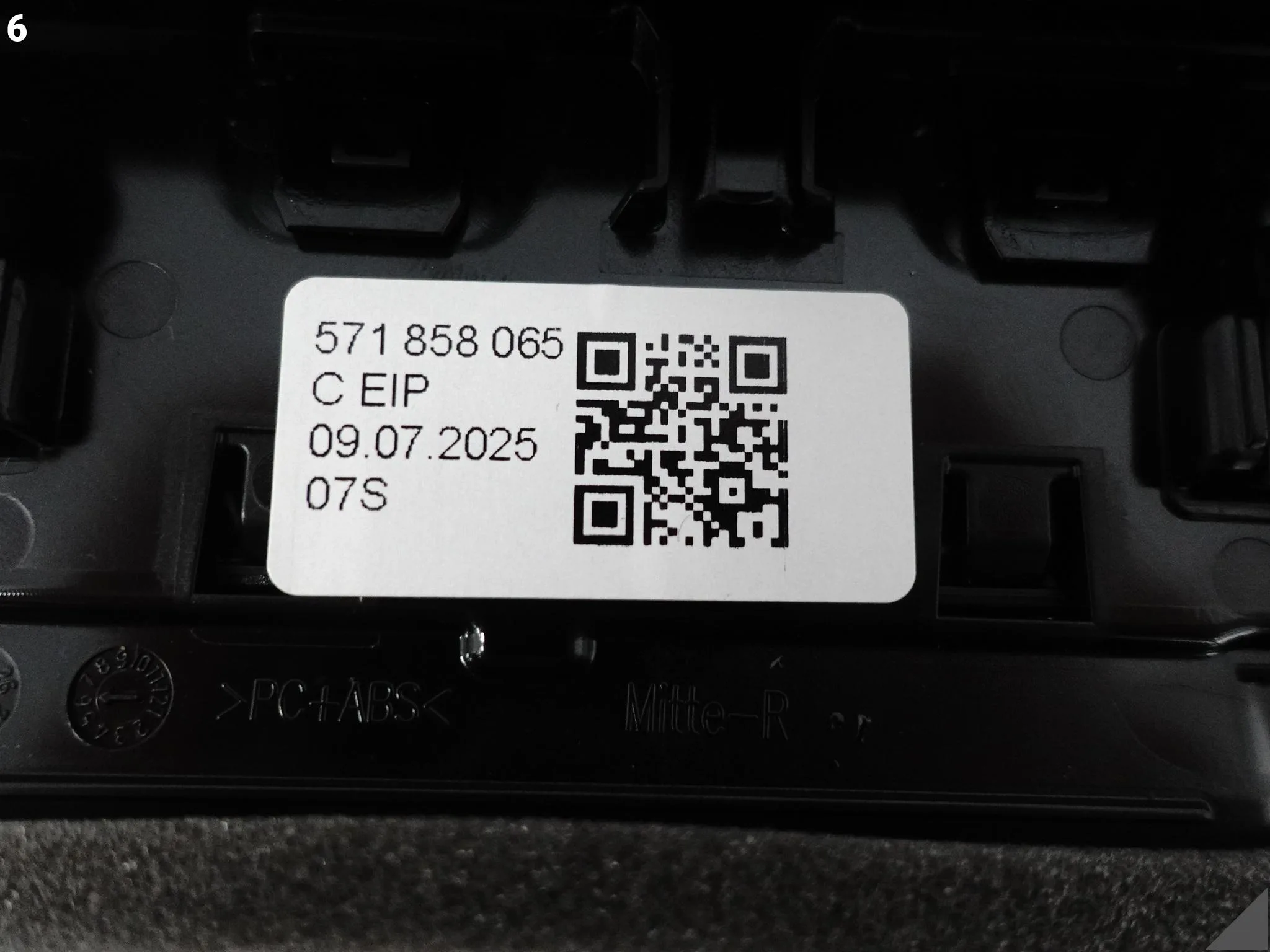 VW TIGUAN CT1 III 571 24- KRATKA NAWIEWU ŚRODKOWA PRZEŁĄCZNIKI EIP VW TIGUAN CT1 III 571 24- KRATKA NAWIEWU ŚRODKOWA PRZEŁĄCZNIKI EIP - obrazek 7