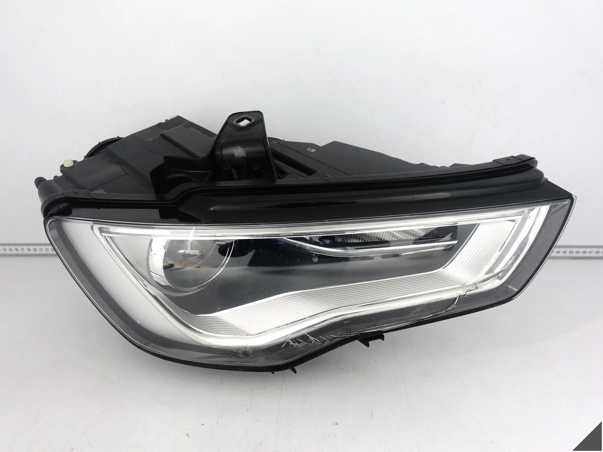 AUDI A3 S3 RS3 8V0 12-16 LAMPA XENON + LED NIESKRĘTNA PRAWA PRZÓD EUROPA AUDI A3 S3 RS3 8V0 12-16 LAMPA XENON + LED NIESKRĘTNA PRAWA PRZÓD EUROPA