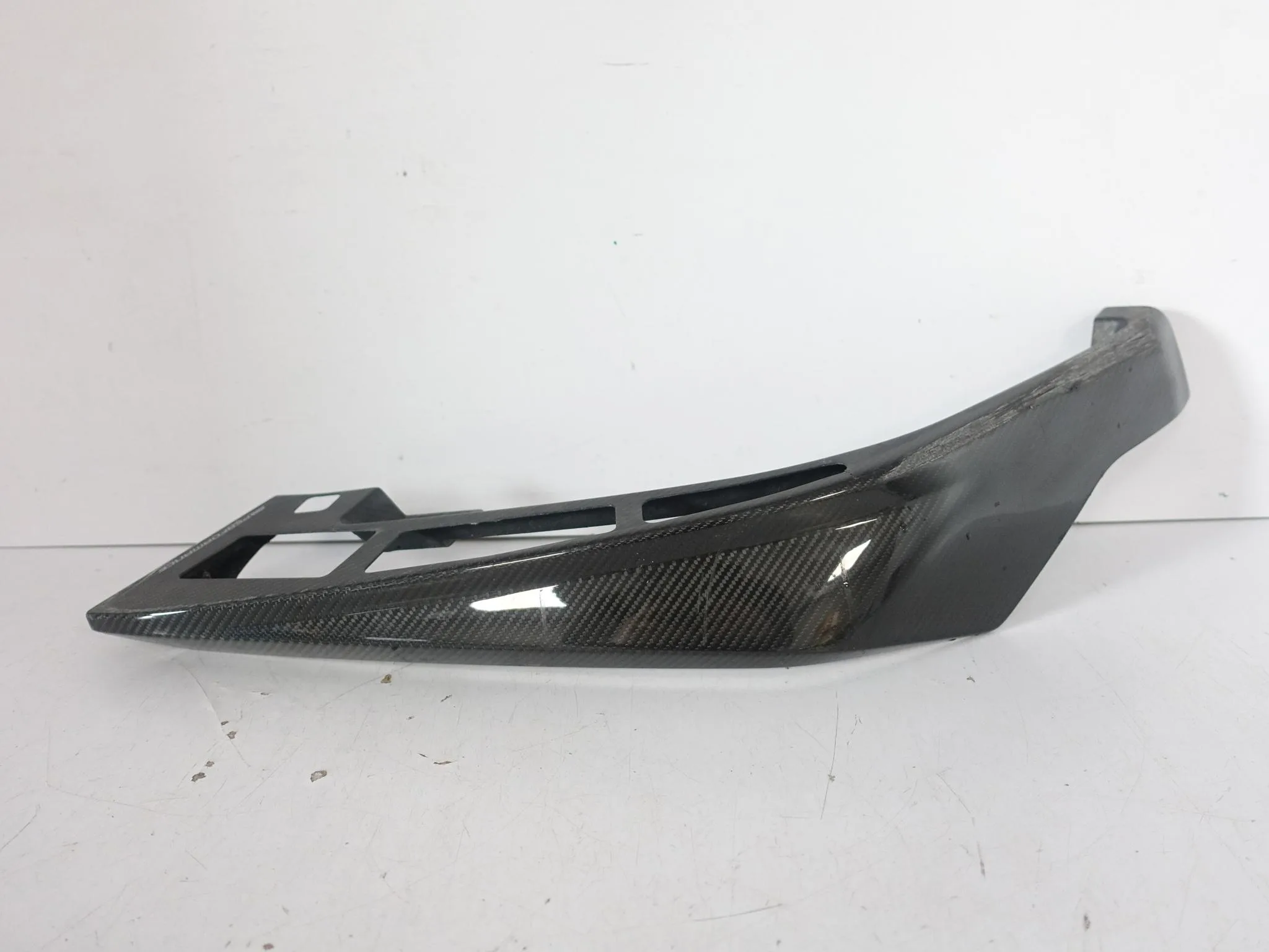 BMW M5 F90 LCI LIFT PERFORMANCE 21-23 CARBON SPOILER W ZDERZAK PRAWY PRZÓD BMW M5 F90 LCI LIFT PERFORMANCE 21-23 CARBON SPOILER W ZDERZAK PRAWY PRZÓD