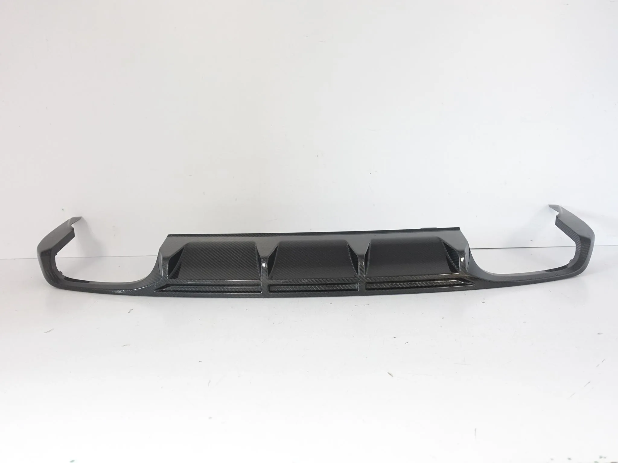SEAT LEON III 5F4 5F0 HB ST CUPRA R LIFT 17-20 CARBON SPOILER W ZDERZAK TYŁ SEAT LEON III 5F4 5F0 HB ST CUPRA R LIFT 17-20 CARBON SPOILER W ZDERZAK TYŁ