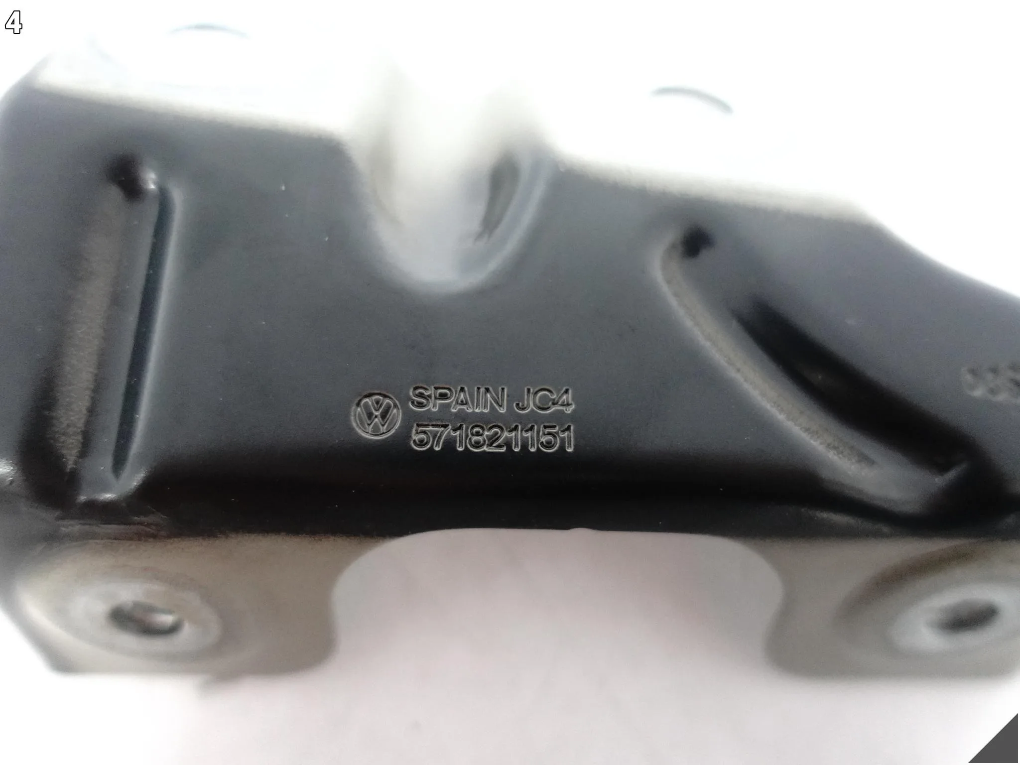 VW TIGUAN CT1 III 571 24- ŚLIZG MOCOWANIE PODPORA W BŁOTNIK PRZÓD LEWY Y9T VW TIGUAN CT1 III 571 24- ŚLIZG MOCOWANIE PODPORA W BŁOTNIK PRZÓD LEWY Y9T - obrazek 5