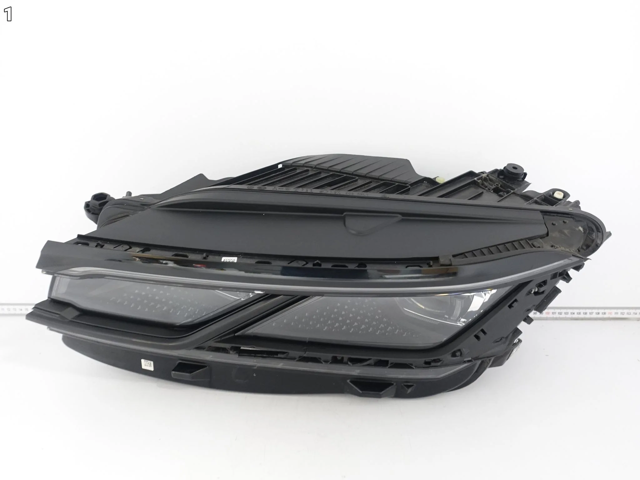 VW TOUAREG 3 III 760 761 CR7 R-LINE 18-23 LAMPA FULL LED MATRIX LEWA EUROPA VW TOUAREG 3 III 760 761 CR7 R-LINE 18-23 LAMPA FULL LED MATRIX LEWA EUROPA - obrazek 2