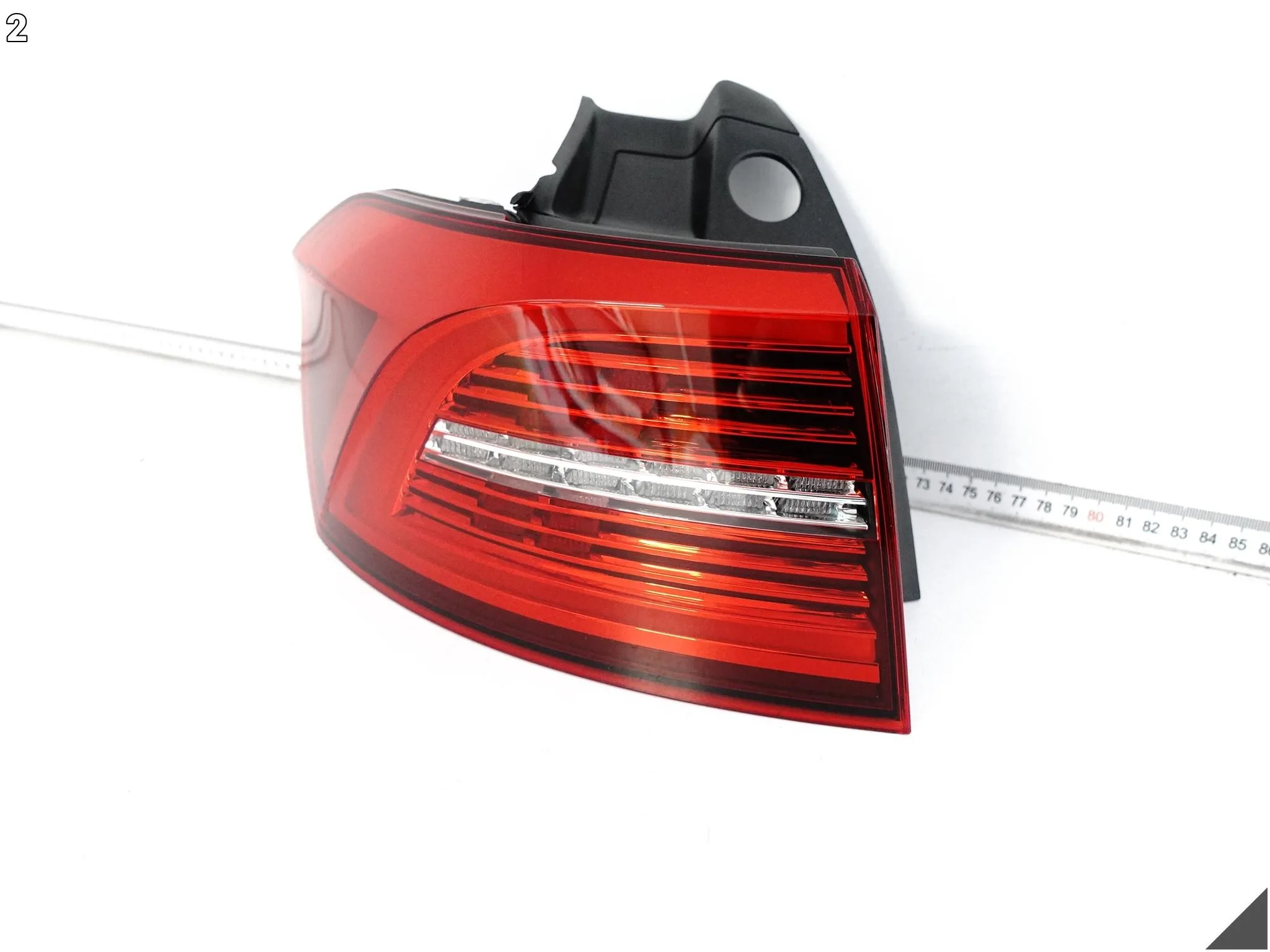 VW PASSAT VIII B8 3G9 VARIANT KOMBI 15-19 LAMPA LED W BŁOTNIK LEWA TYŁ EU VW PASSAT VIII B8 3G9 VARIANT KOMBI 15-19 LAMPA LED W BŁOTNIK LEWA TYŁ EU - obrazek 3