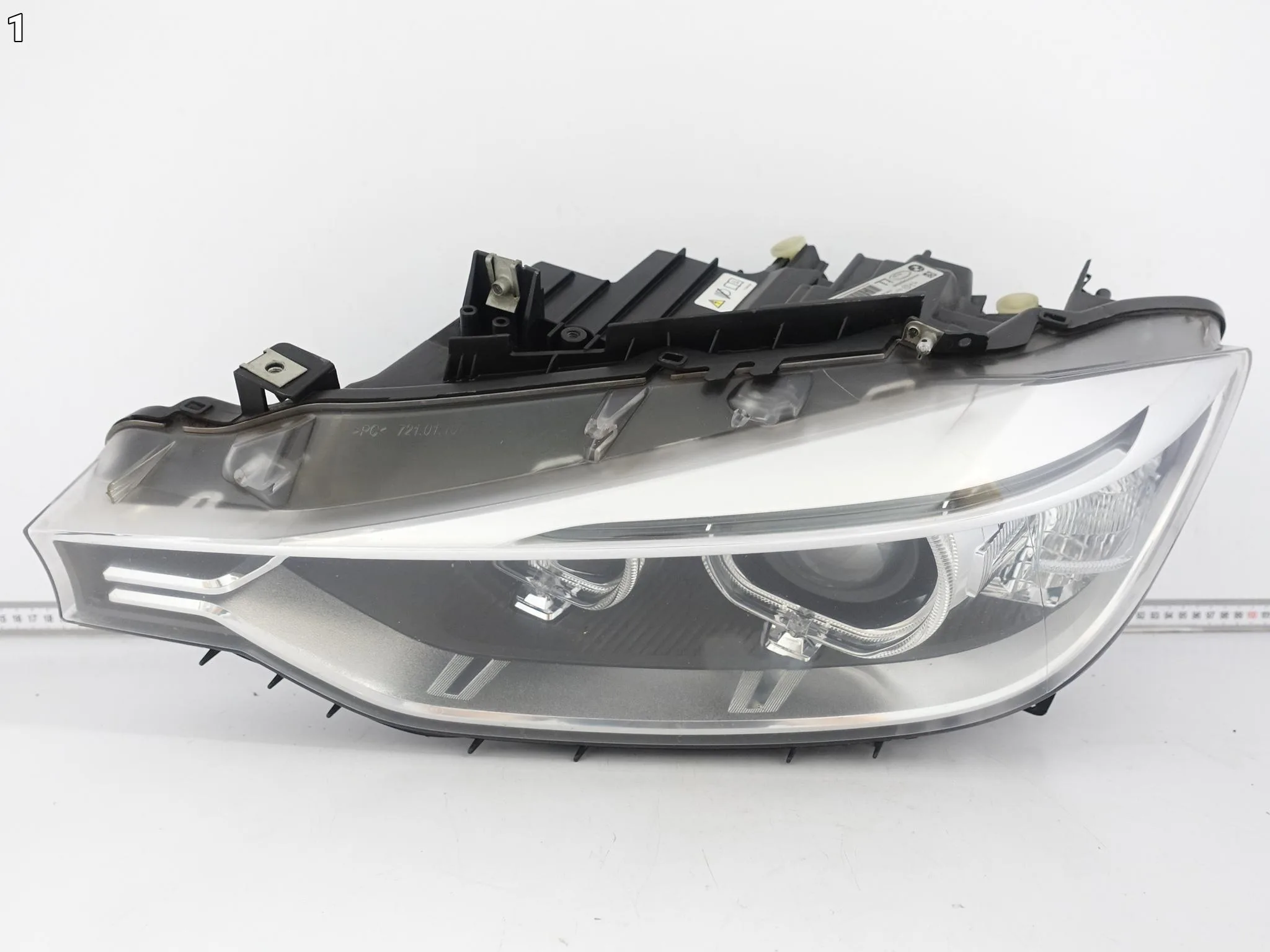 BMW F30 F31 11-15 LAMPA XENON + LED SKRĘTNA DYNAMIC LEWA PRZÓD EUROPA BMW F30 F31 11-15 LAMPA XENON + LED SKRĘTNA DYNAMIC LEWA PRZÓD EUROPA - obrazek 2
