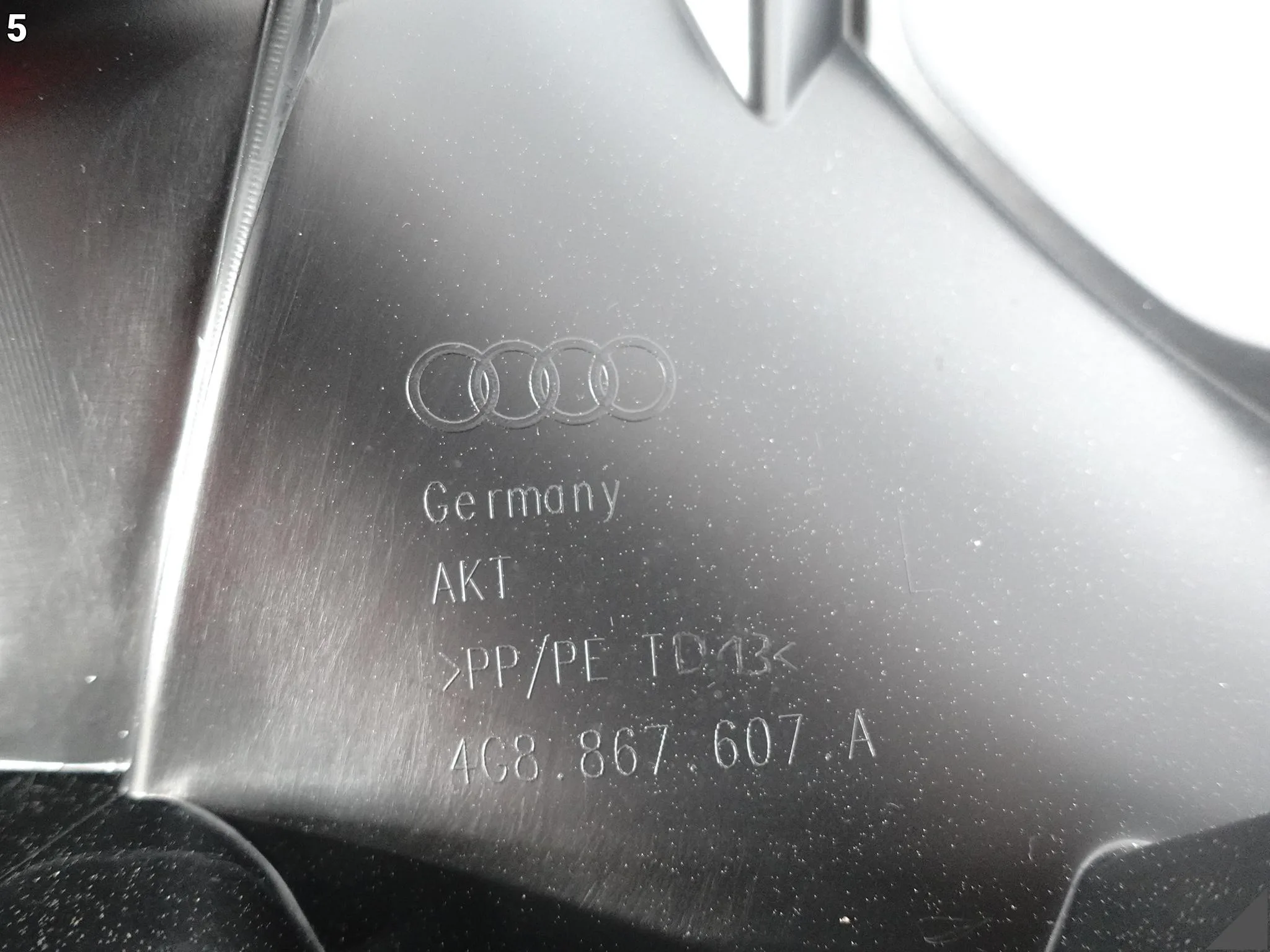 AUDI A7 S7 RS7 4G8 C7 10-18 OSŁONA TAPICERKI KLAPY BAGAŻNIKA LEWA TYŁ AUDI A7 S7 RS7 4G8 C7 10-18 OSŁONA TAPICERKI KLAPY BAGAŻNIKA LEWA TYŁ - obrazek 6