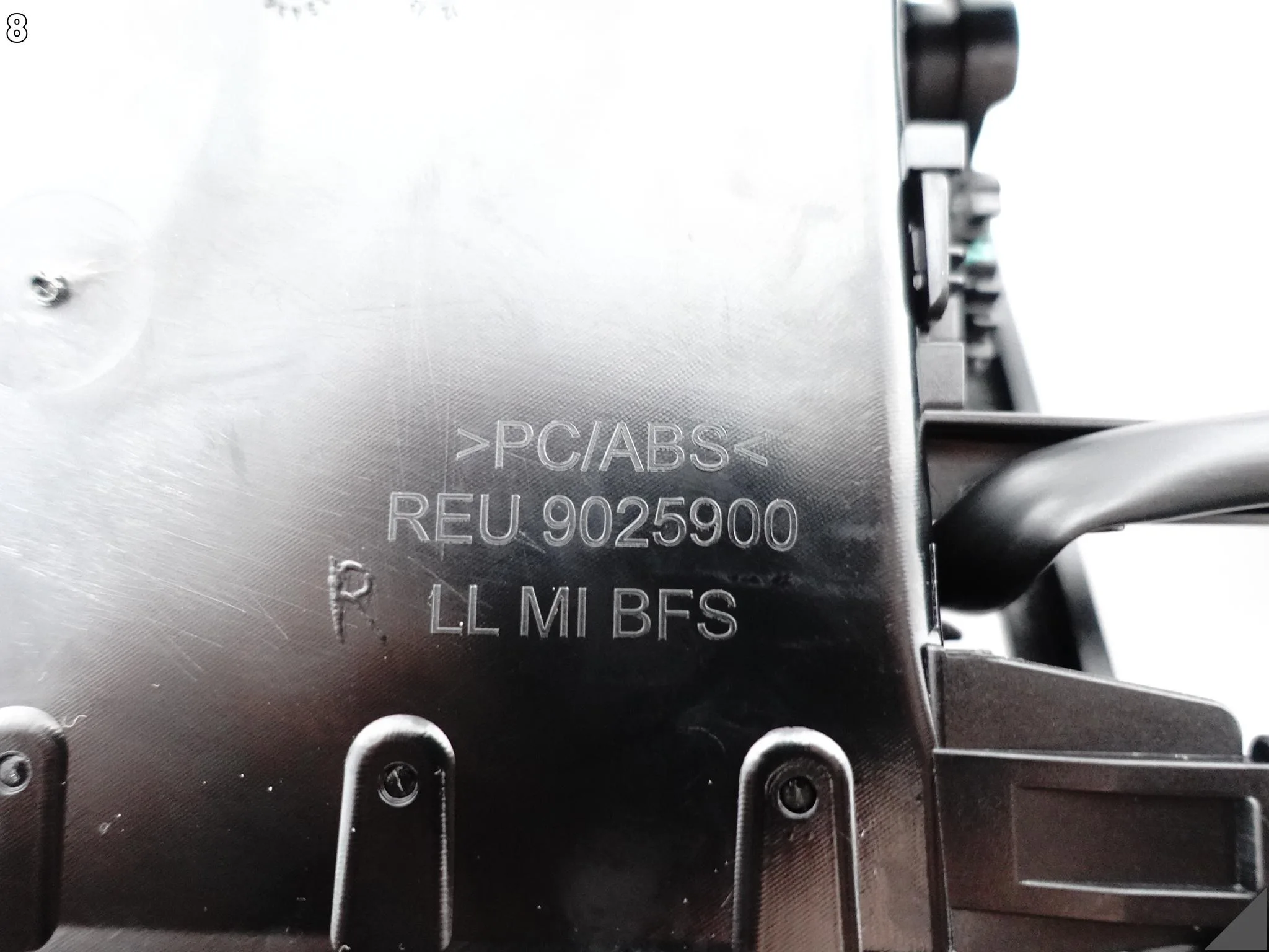 AUDI A7 S7 RS7 4G8 A6 S6 RS6 4G0 C7 LIFT 14-18 KRATKA NAWIEWU ŚRODKOWA AUDI A7 S7 RS7 4G8 A6 S6 RS6 4G0 C7 LIFT 14-18 KRATKA NAWIEWU ŚRODKOWA - obrazek 9