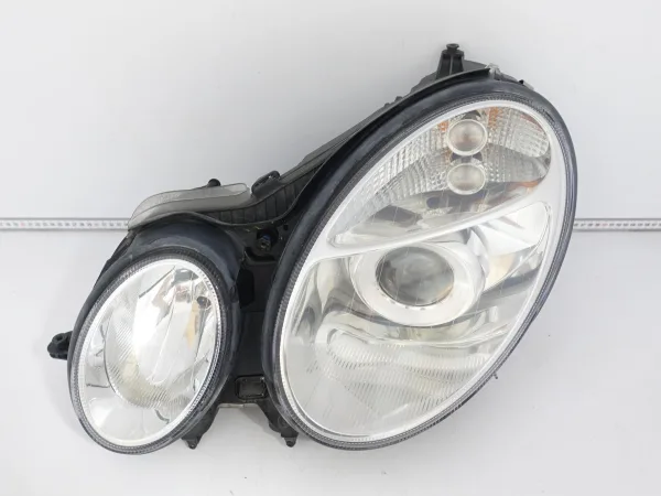 MERCEDES E-KLASA W211 S211 02-06 LAMPA XENON LEWA PRZÓD EUROPA