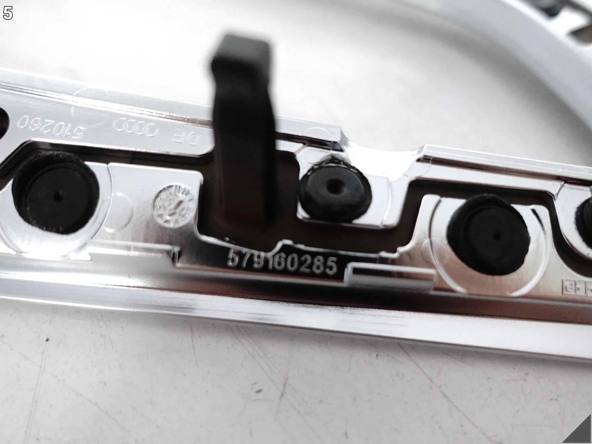AUDI A7 S7 RS7 4G8 C7 10-18 OSŁONA DEKOR DRZWI LISTWA PRAWA TYŁ CHROM KB4 AUDI A7 S7 RS7 4G8 C7 10-18 OSŁONA DEKOR DRZWI LISTWA PRAWA TYŁ CHROM KB4 - obrazek 6