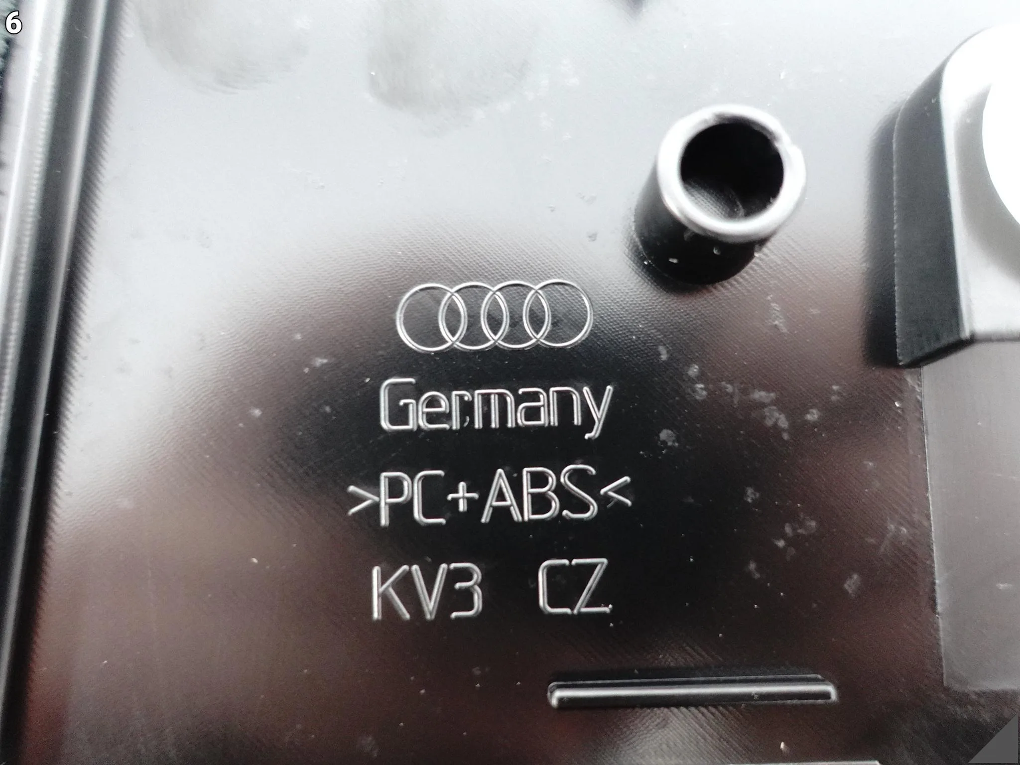 AUDI A7 S7 RS7 4G8 A6 S6 RS6 4G0 C7 10-18 BOCZEK ZAŚLEPKA TUNELU LEWA 25D AUDI A7 S7 RS7 4G8 A6 S6 RS6 4G0 C7 10-18 BOCZEK ZAŚLEPKA TUNELU LEWA 25D - obrazek 7
