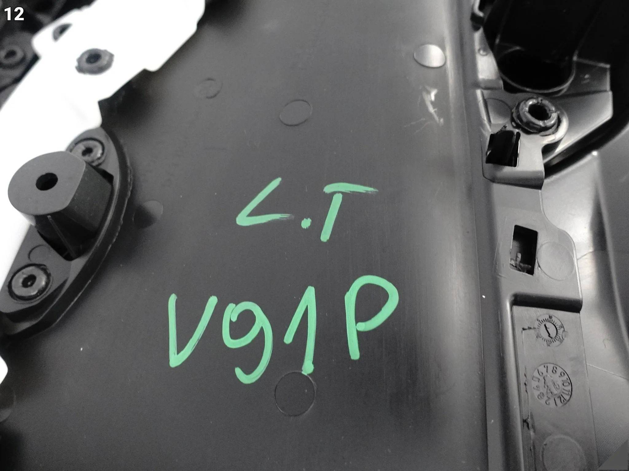 VW TIGUAN CT1 III 571 24- TAPICERKA BOCZEK DRZWI DEKOR SKÓRA LEWA TYŁ VW TIGUAN CT1 III 571 24- TAPICERKA BOCZEK DRZWI DEKOR SKÓRA LEWA TYŁ - obrazek 13