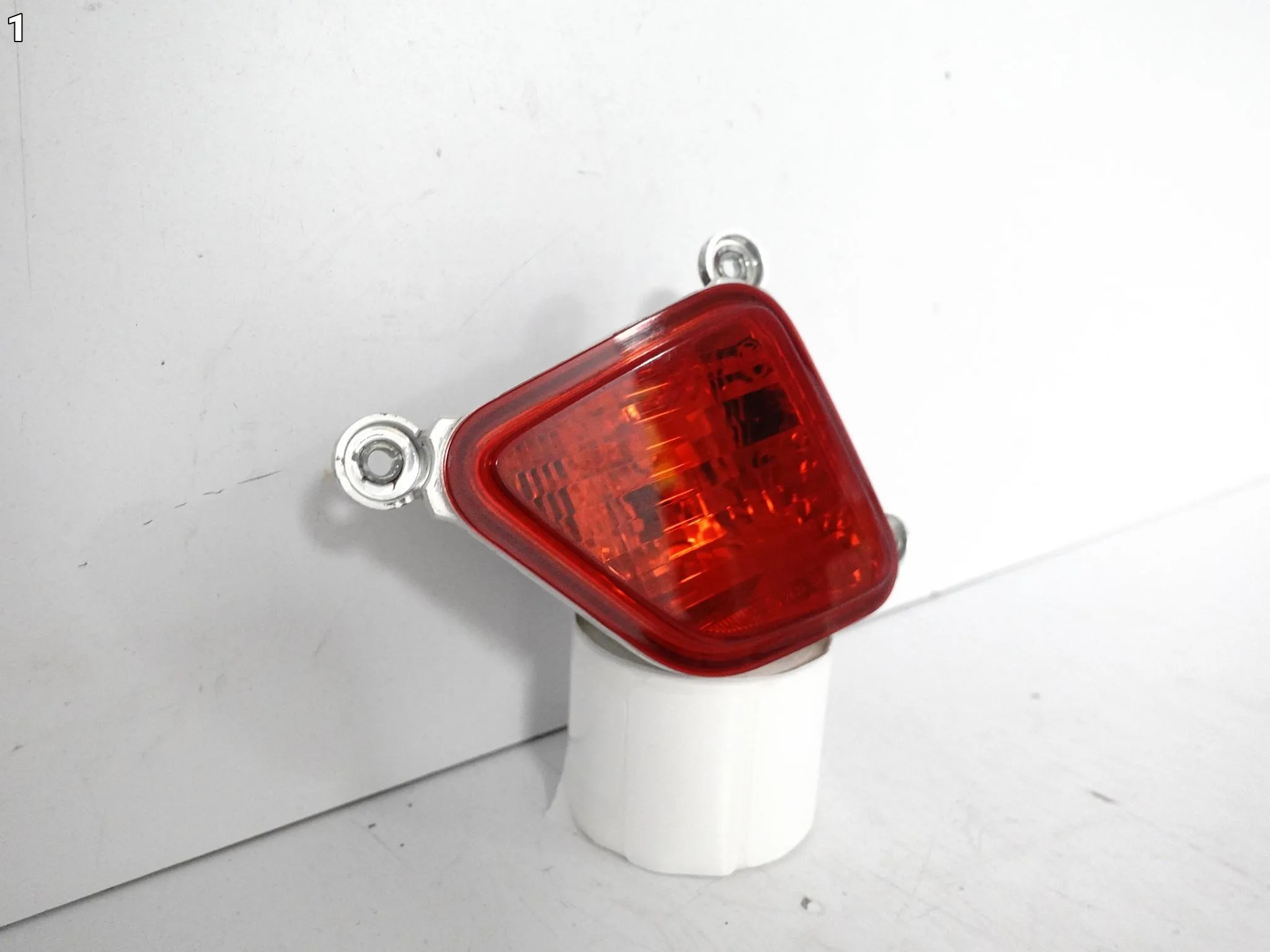 FERRARI 458 F142 09-15 LAMPA ŚWIATŁO PRZECIWMGIELNE W ZDERZAK TYŁ PRAWE FERRARI 458 F142 09-15 LAMPA ŚWIATŁO PRZECIWMGIELNE W ZDERZAK TYŁ PRAWE - obrazek 2