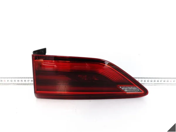 VW GOLF 8 VIII 5H0 5H9 HB VARIANT KOMBI 19-24 LAMPA LED W KLAPĘ PRAWA TYŁ