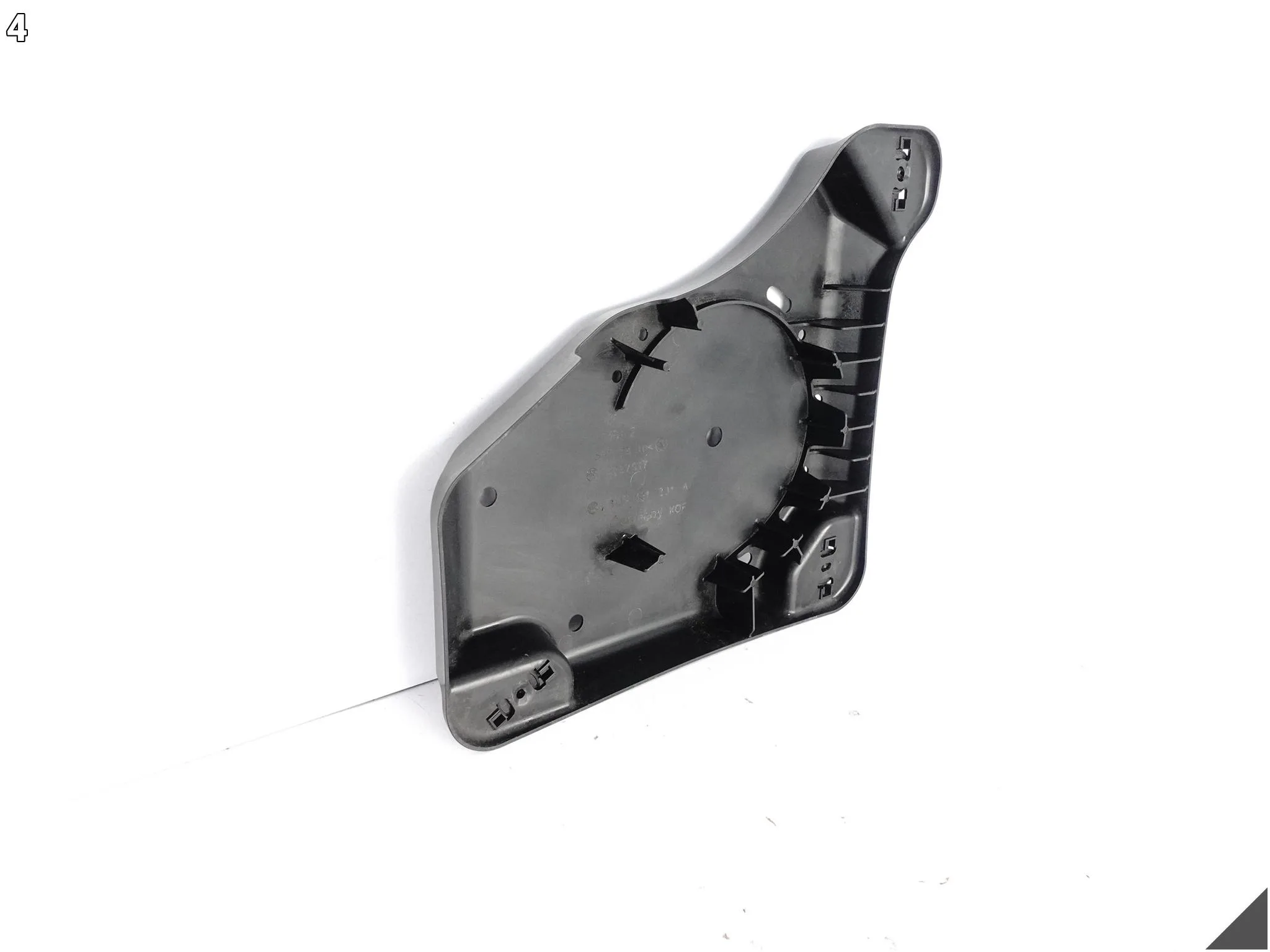 AUDI Q3 83A VW TIGUAN II SKODA KODIAQ SEAT OSŁONA OBUDOWA ZBIORNIKA ADBLUE AUDI Q3 83A VW TIGUAN II SKODA KODIAQ SEAT OSŁONA OBUDOWA ZBIORNIKA ADBLUE - obrazek 5