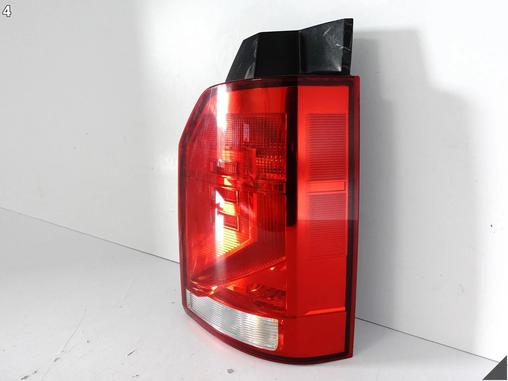VW T6 TRANSPORTER MULTIVAN 7LA T6.1 LIFT 19-24 LAMPA LED PRAWA TYŁ EU VW T6 TRANSPORTER MULTIVAN 7LA T6.1 LIFT 19-24 LAMPA LED PRAWA TYŁ EU - obrazek 5
