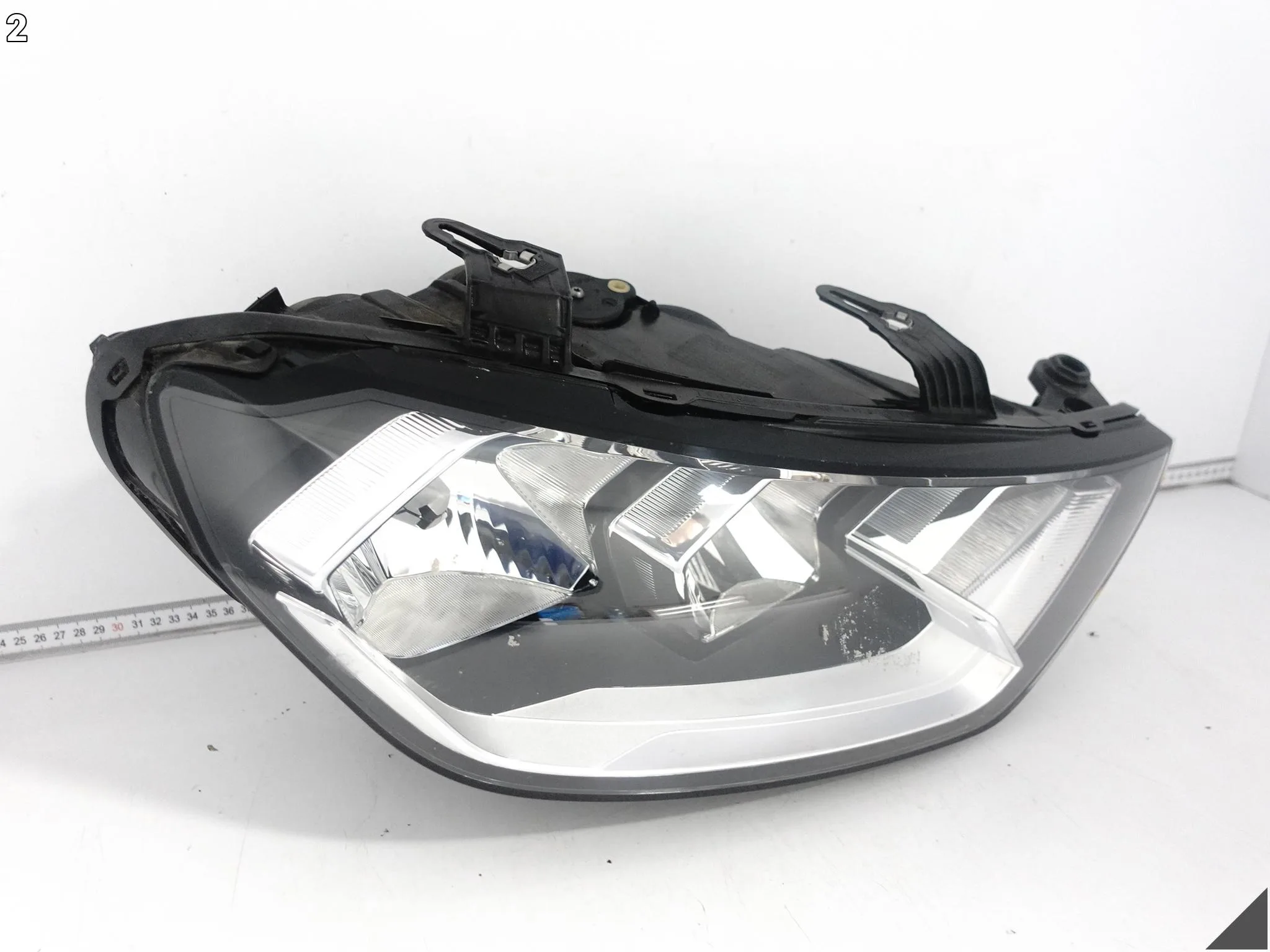 AUDI A1 S1 II 82A GB (2 GENERACJA) 18- ZWYKŁA HALOGEN H7 LAMPA PRAWA PRZÓD AUDI A1 S1 II 82A GB (2 GENERACJA) 18- ZWYKŁA HALOGEN H7 LAMPA PRAWA PRZÓD - obrazek 3