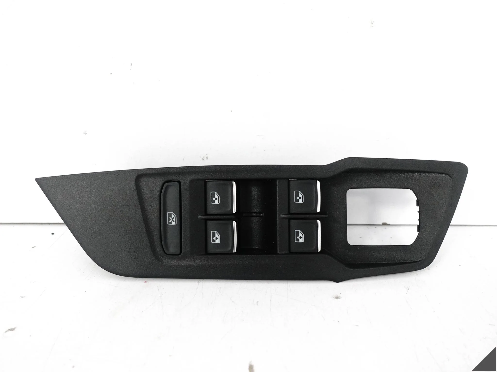 VW TIGUAN CT1 III 571 24- PRZEŁĄCZNIK OSŁONA ZAŚLEPKA W DRZWI LEWY PRZÓD VW TIGUAN CT1 III 571 24- PRZEŁĄCZNIK OSŁONA ZAŚLEPKA W DRZWI LEWY PRZÓD