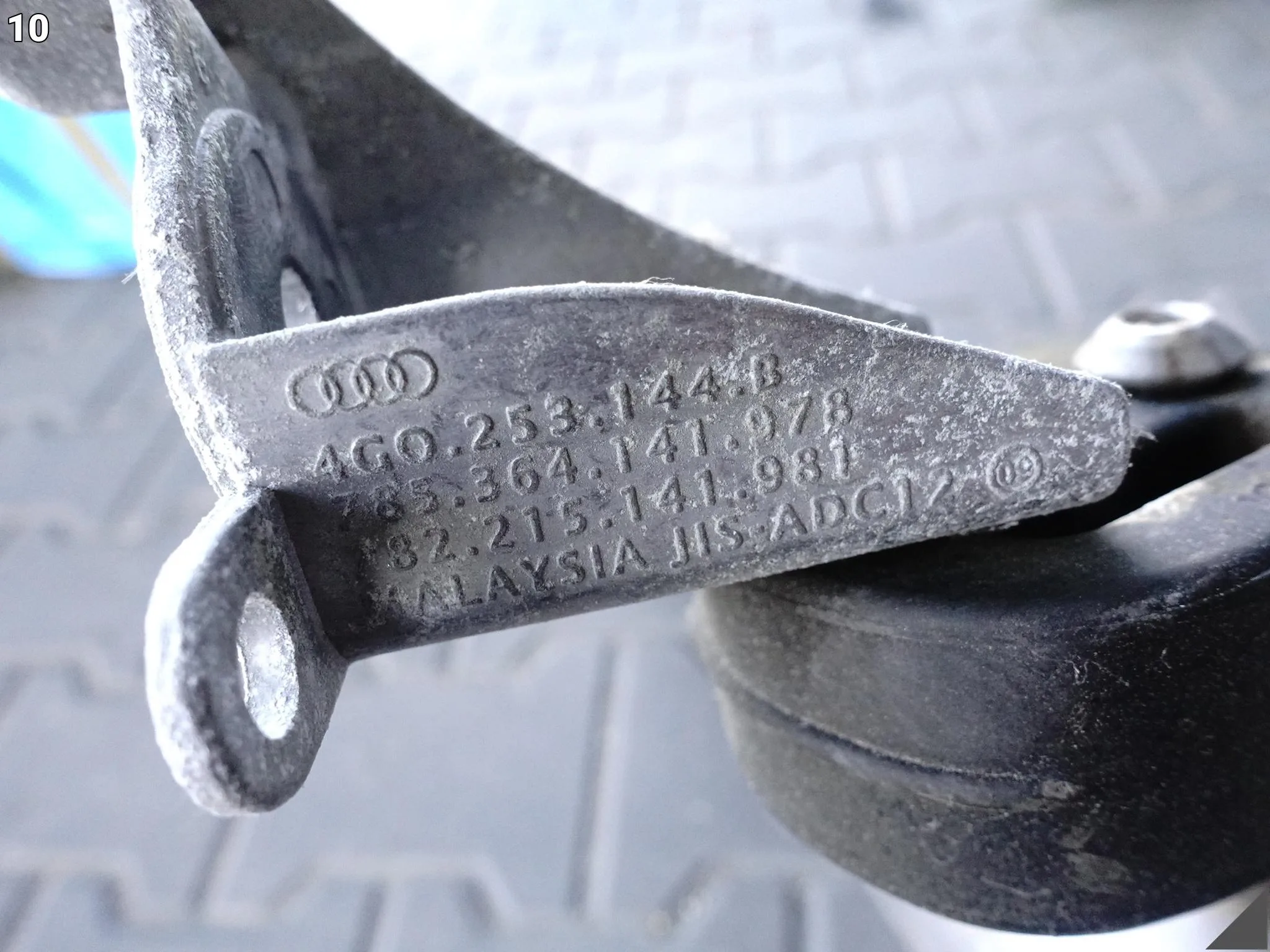 AUDI A7 4G8 A6 4G0 C7 10-18 WYDECH TŁUMIK UKŁAD WYDECHOWY LEWY TYŁ 3.0 TDI AUDI A7 4G8 A6 4G0 C7 10-18 WYDECH TŁUMIK UKŁAD WYDECHOWY LEWY TYŁ 3.0 TDI - obrazek 11