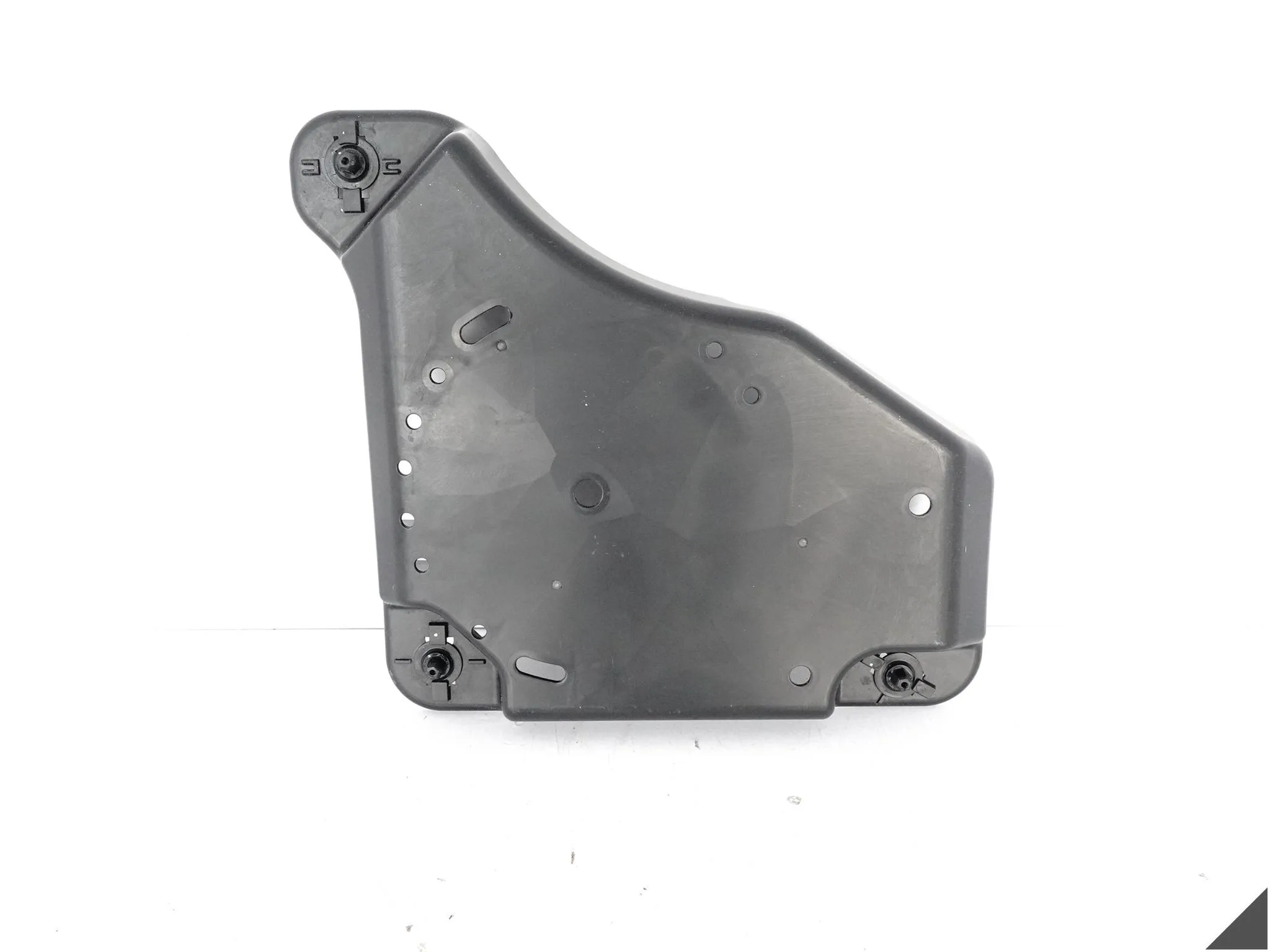 AUDI Q3 83A VW TIGUAN II SKODA KODIAQ SEAT OSŁONA OBUDOWA ZBIORNIKA ADBLUE AUDI Q3 83A VW TIGUAN II SKODA KODIAQ SEAT OSŁONA OBUDOWA ZBIORNIKA ADBLUE
