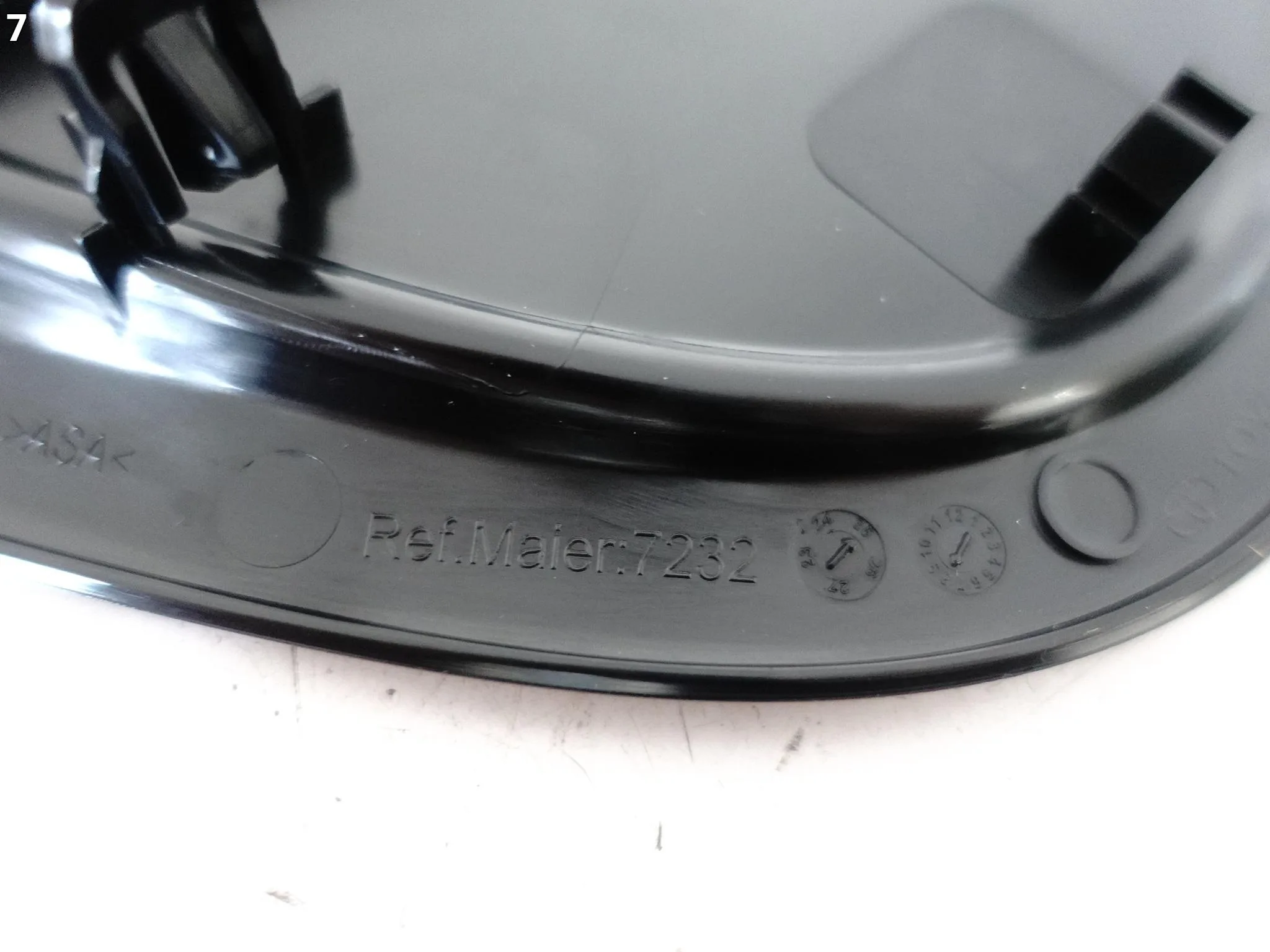 TOYOTA YARIS IV 4 XP210 20- LISTWA ZAŚLEPKA OSŁONA TRÓJKĄT DRZWI TYŁ PRAWA TOYOTA YARIS IV 4 XP210 20- LISTWA ZAŚLEPKA OSŁONA TRÓJKĄT DRZWI TYŁ PRAWA - obrazek 8