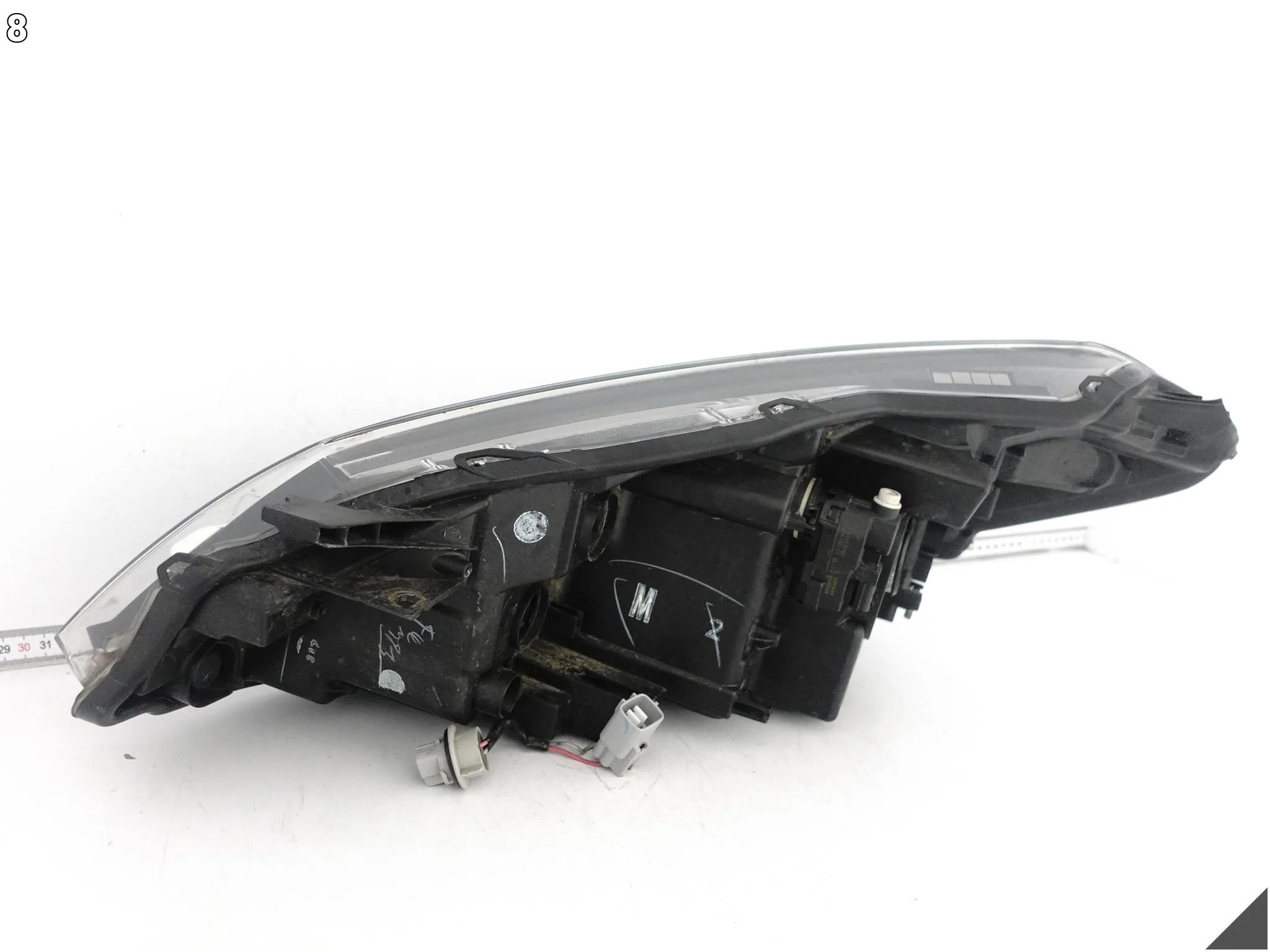 TOYOTA YARIS III 3 LIFT 17-19 LAMPA HALOGEN ZWYKŁA + LED PRAWA PRZÓD EUROPA TOYOTA YARIS III 3 LIFT 17-19 LAMPA HALOGEN ZWYKŁA + LED PRAWA PRZÓD EUROPA - obrazek 9