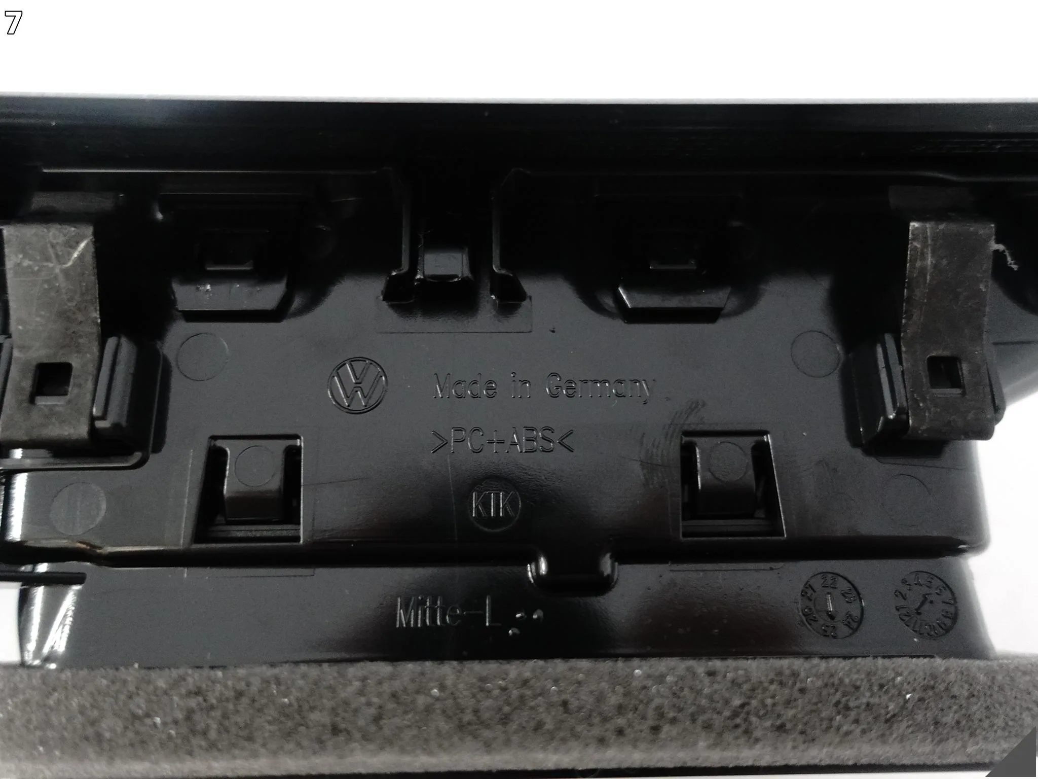 VW TIGUAN CT1 III 571 24- KRATKA NAWIEWU ŚRODKOWA PRZEŁĄCZNIKI EIP VW TIGUAN CT1 III 571 24- KRATKA NAWIEWU ŚRODKOWA PRZEŁĄCZNIKI EIP - obrazek 8