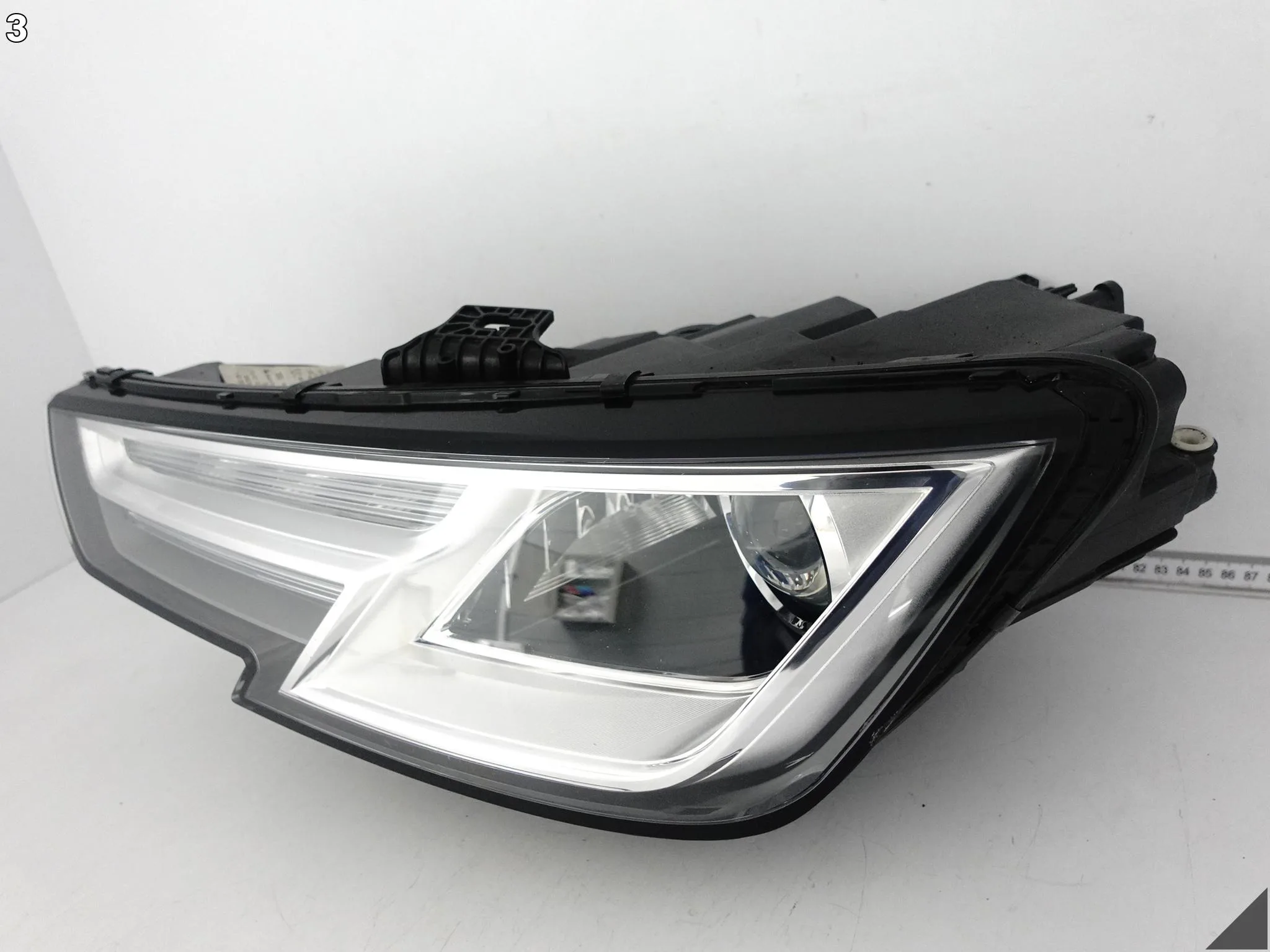 AUDI A4 S4 8W0 B9 15-19 LAMPA HEADLIGHT XENON + LED LEWA PRZÓD EUROPA AUDI A4 S4 8W0 B9 15-19 LAMPA HEADLIGHT XENON + LED LEWA PRZÓD EUROPA - obrazek 4