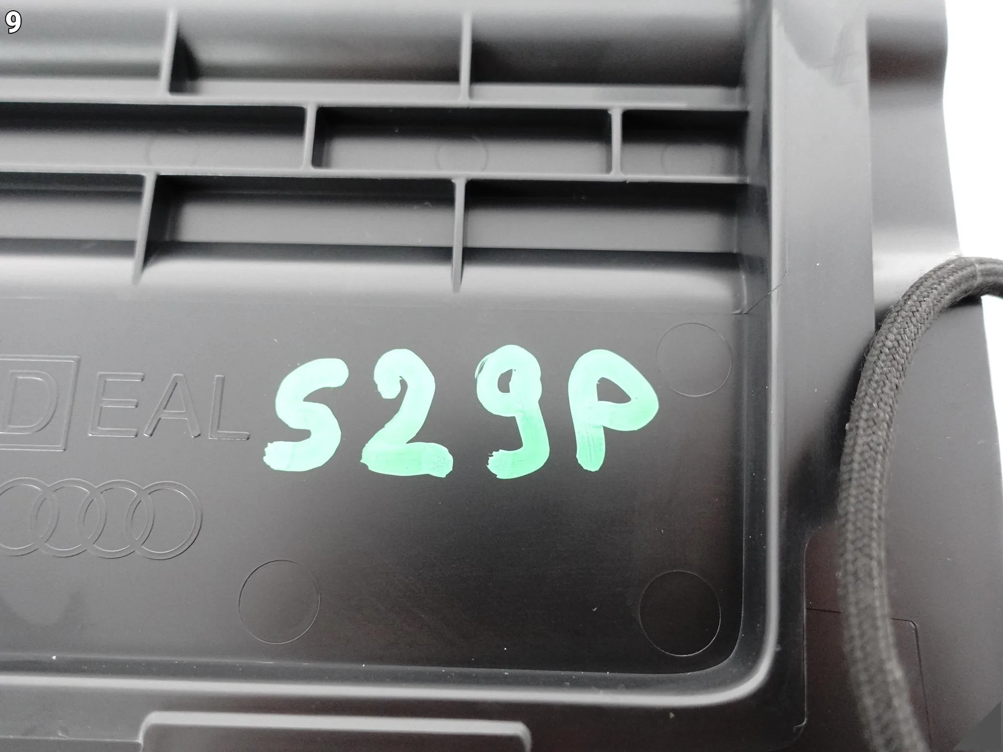 AUDI Q3 II 83A F3 18-25 OSŁONA ZAŚLEPKA BOCZEK BAGAŻNIKA PRAWA TYŁ AUDI Q3 II 83A F3 18-25 OSŁONA ZAŚLEPKA BOCZEK BAGAŻNIKA PRAWA TYŁ - obrazek 10