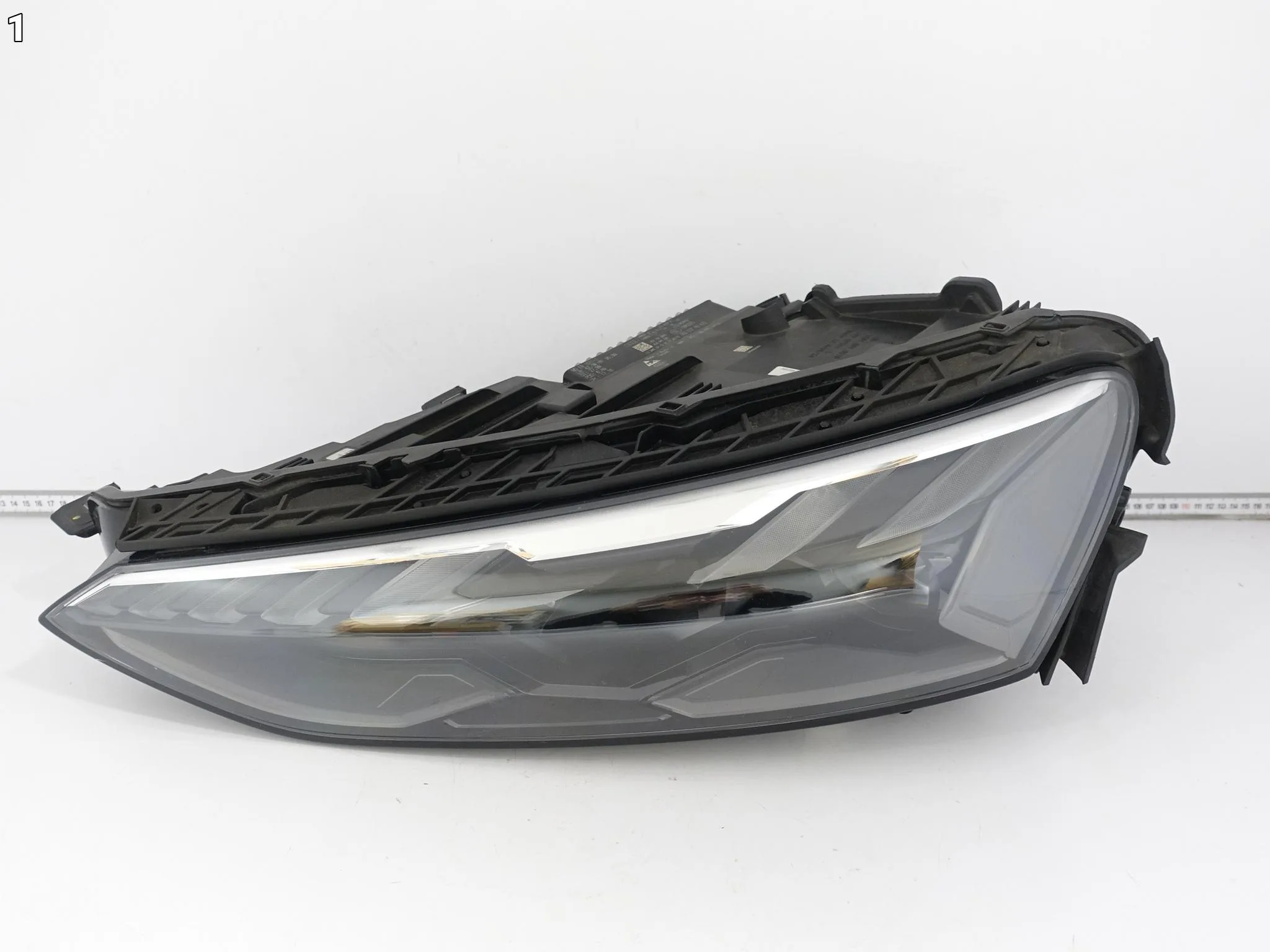 AUDI E-TRON GT RS 4J3 20- LAMPA PRZÓD MATRIX BEAM FULL LED LEWA EUROPA AUDI E-TRON GT RS 4J3 20- LAMPA PRZÓD MATRIX BEAM FULL LED LEWA EUROPA - obrazek 2