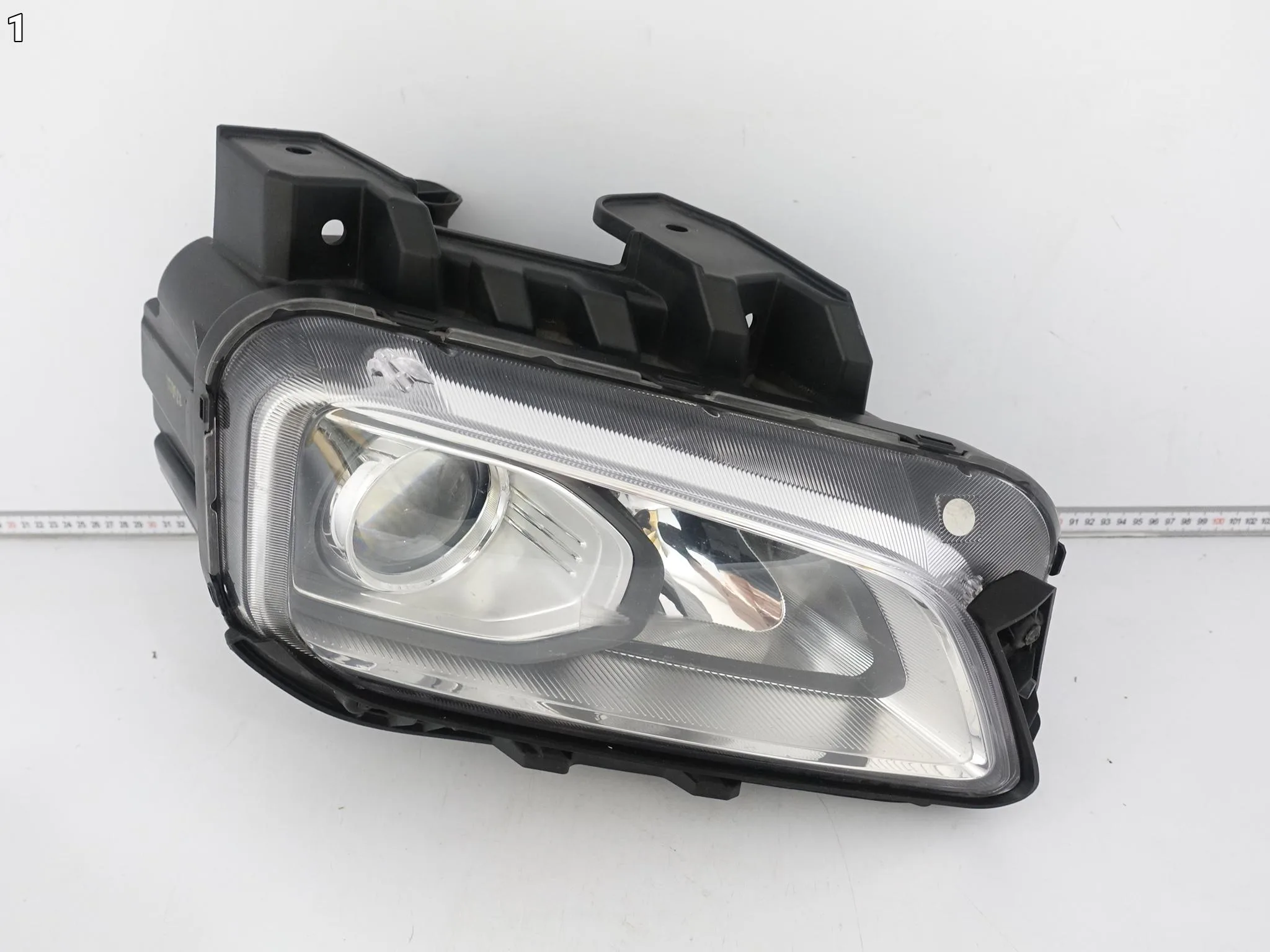 HYUNDAI KONA I 1 OS 17-20 LAMPA PRAWA ZWYKŁA H7 HALOGEN PRZÓD EUROPA HYUNDAI KONA I 1 OS 17-20 LAMPA PRAWA ZWYKŁA H7 HALOGEN PRZÓD EUROPA - obrazek 2