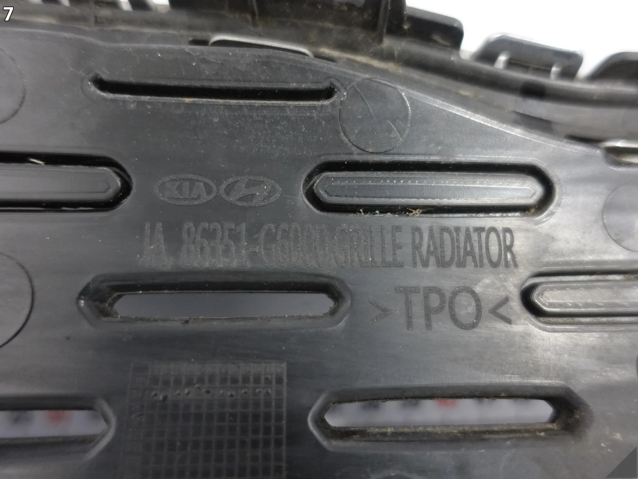 KIA PICANTO III 3 17-23 GRILL ATRAPA KRATKA OSŁONA W ZDERZAK PRZÓD KIA PICANTO III 3 17-23 GRILL ATRAPA KRATKA OSŁONA W ZDERZAK PRZÓD - obrazek 8