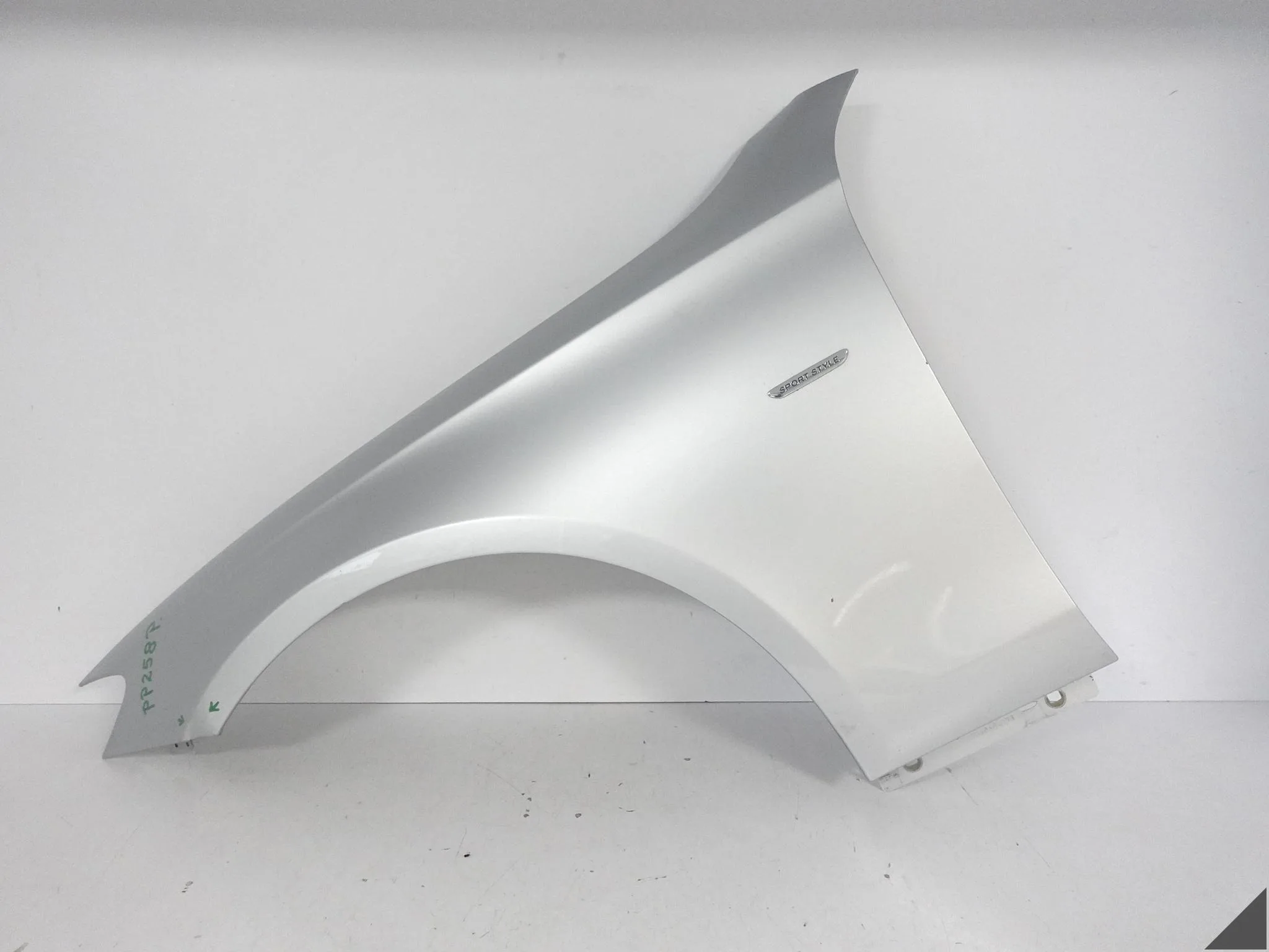 MERCEDES E-KLASA W213 S213 X213 16-23 LIFT MOPF BŁOTNIK FENDER LEWY PRZÓD MERCEDES E-KLASA W213 S213 X213 16-23 LIFT MOPF BŁOTNIK FENDER LEWY PRZÓD