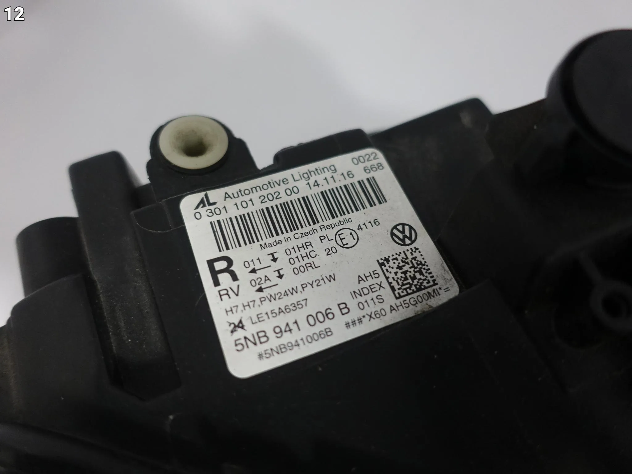 VW TIGUAN II 2 5NB 16-20 LAMPA ZWYKŁA HALOGEN H7 PRAWA EUROPA 5NB941006B 47748e5319e92dde281aca4b809d25fd