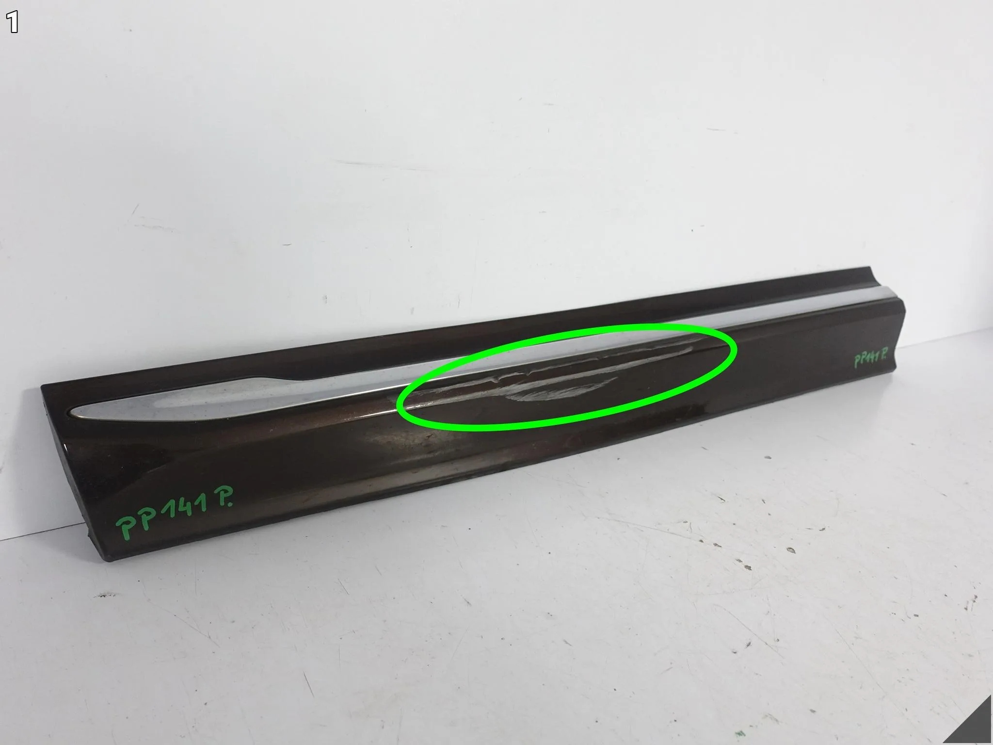 VOLVO XC60 II 2 LIFT 17-25 LISTWA OSŁONA NAKŁADKA DOLNA DRZWI PRZÓD LEWA VOLVO XC60 II 2 LIFT 17-25 LISTWA OSŁONA NAKŁADKA DOLNA DRZWI PRZÓD LEWA - obrazek 2