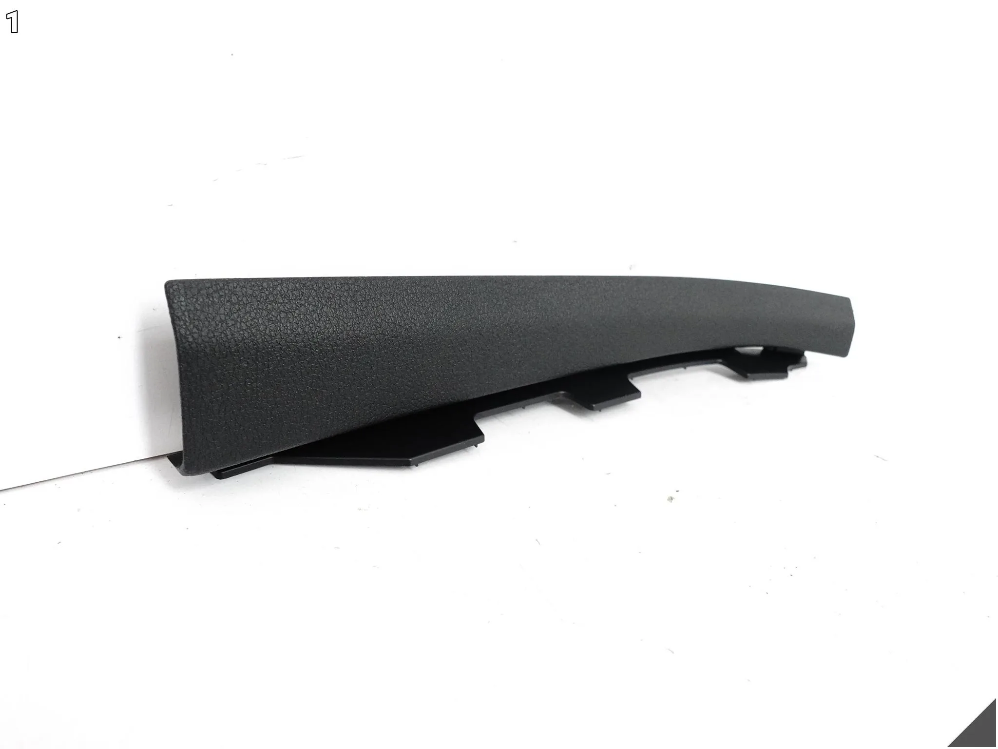AUDI Q3 83A F3 18-25 OSŁONA LISTWA POSZYCIE SŁUPEK A PRZÓD LEWA 4PK 20786a30c0fc08413b2b520e6a545eb0