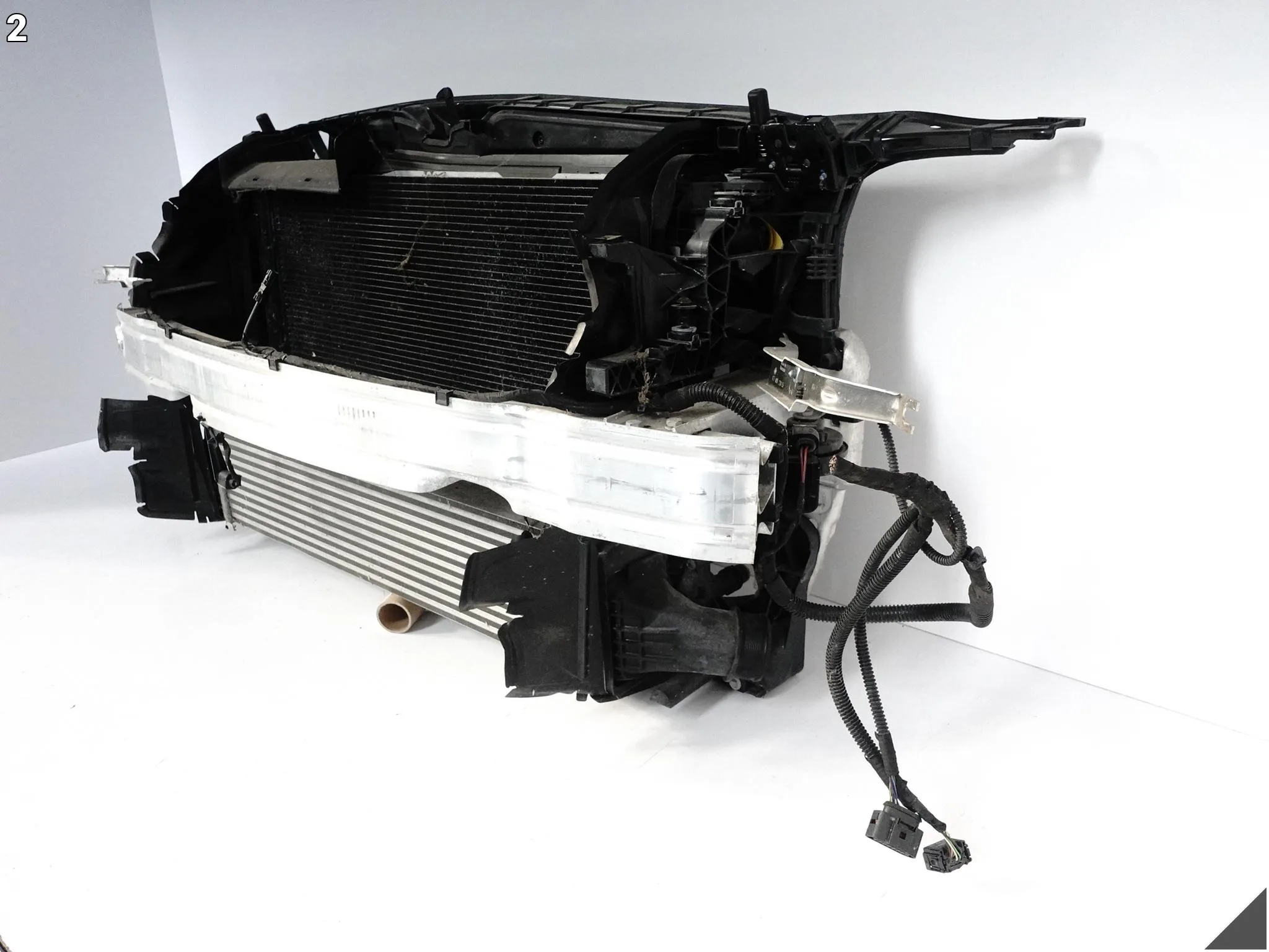 AUDI A7 4G8 A6 4G0 C7 10-18 WZMOCNIENIE PAS CHŁODNICE WENTYLATOR 3.0 TDI AUDI A7 4G8 A6 4G0 C7 10-18 WZMOCNIENIE PAS CHŁODNICE WENTYLATOR 3.0 TDI - obrazek 3