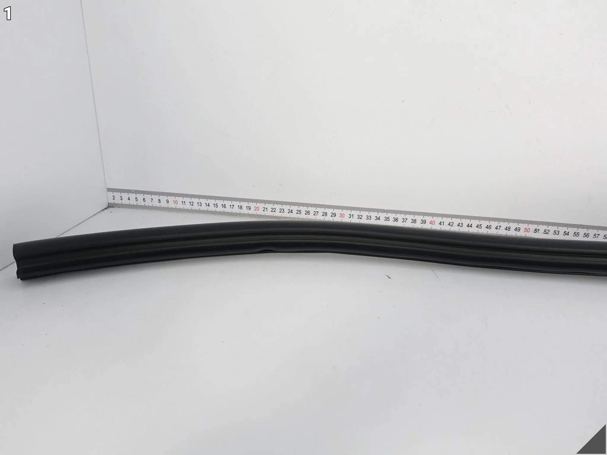 AUDI A7 S7 RS7 4G8 C7 10-18 USZCZELKA KOMORY SILNIKA MASKI GUMA 4G8823723A AUDI A7 S7 RS7 4G8 C7 10-18 USZCZELKA KOMORY SILNIKA MASKI GUMA 4G8823723A - obrazek 2