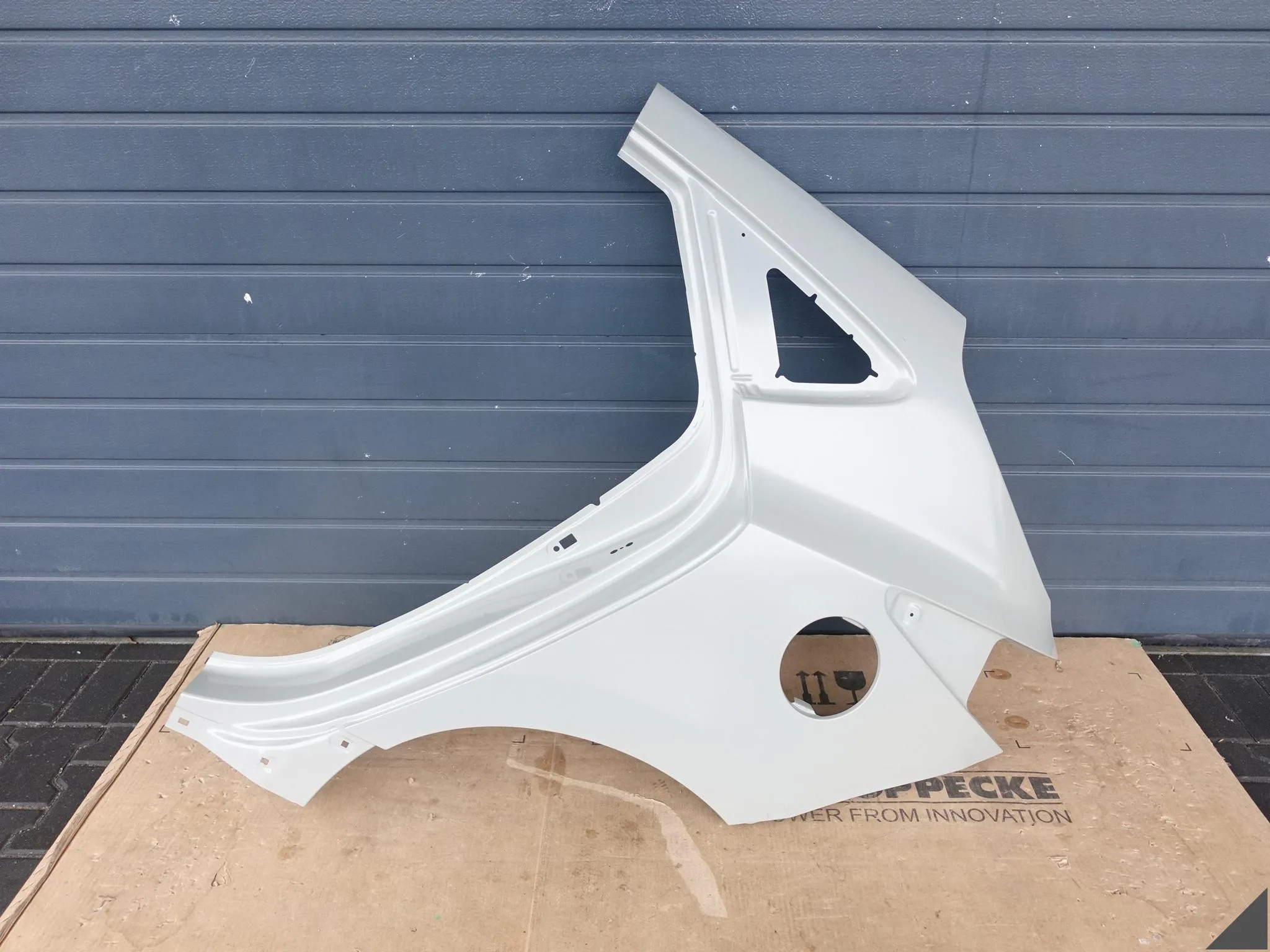 HYUNDAI IX35 09-16 LIFT BŁOTNIK POSZYCIE LEWE TYŁ HYUNDAI IX35 09-16 LIFT BŁOTNIK POSZYCIE LEWE TYŁ