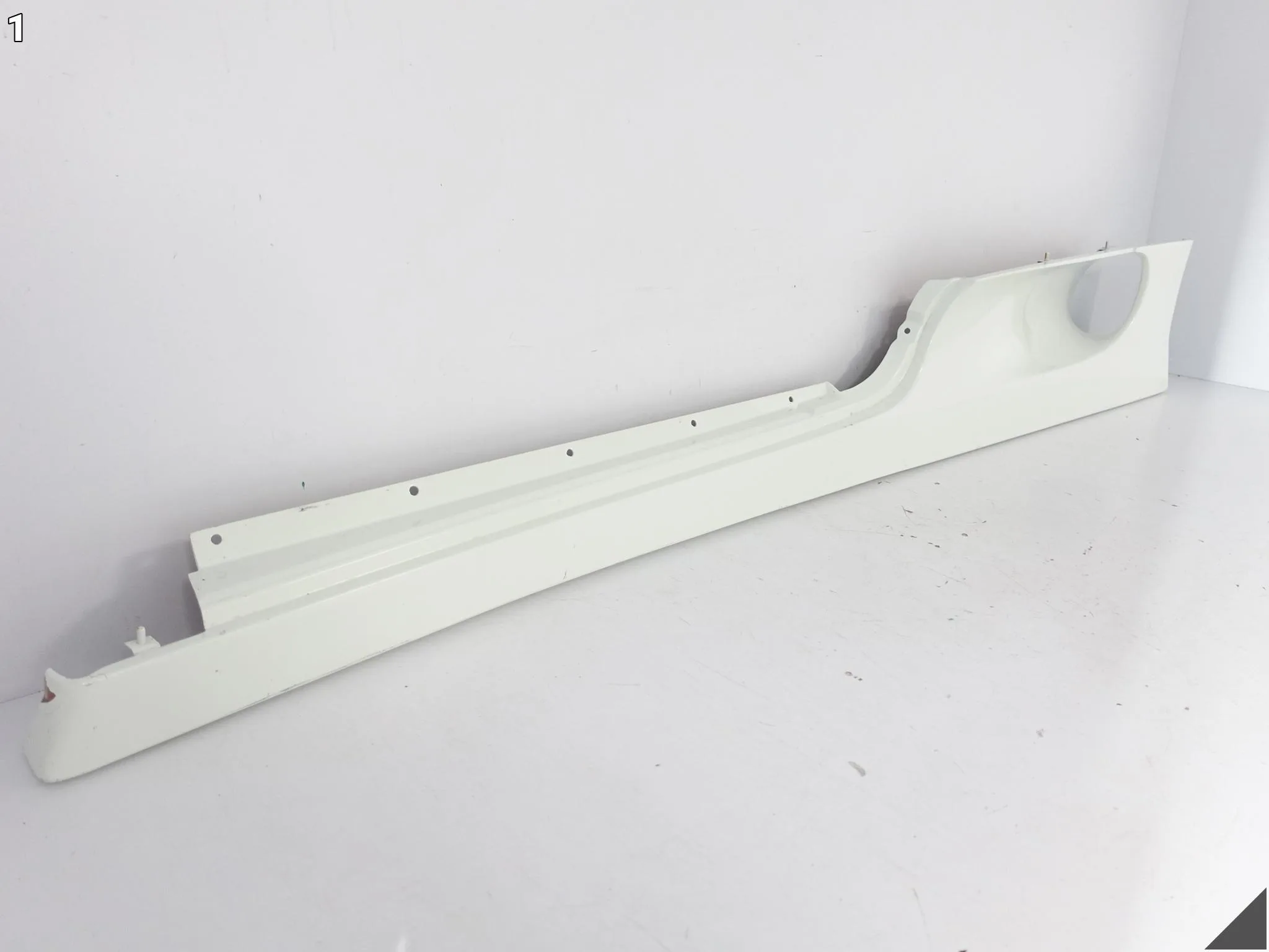 FERRARI 360 MODENA F131 99-05 PRÓG LISTWA PROGOWA SIDE SKIRT LEWA FERRARI 360 MODENA F131 99-05 PRÓG LISTWA PROGOWA SIDE SKIRT LEWA - obrazek 2