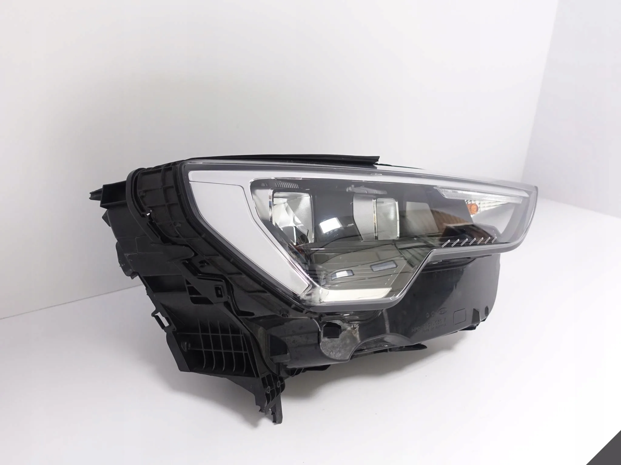 AUDI Q3 SQ3 II 2 F3 83A 18-25 LAMPA ZWYKŁA FULL LED PRAWA PRZÓD EU + MODUŁ AUDI Q3 SQ3 II 2 F3 83A 18-25 LAMPA ZWYKŁA FULL LED PRAWA PRZÓD EU + MODUŁ - obrazek 2