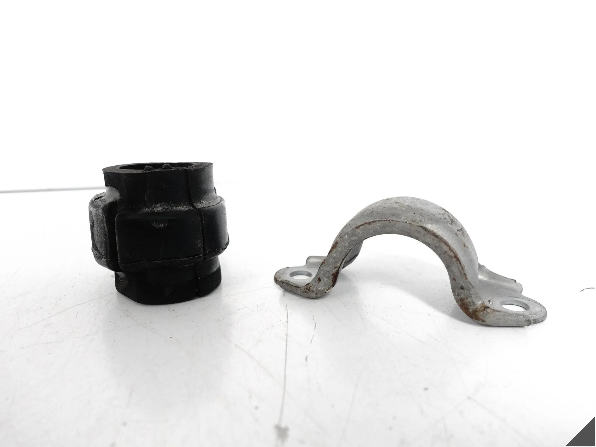 AUDI A7 4G8 A6 4G0 A5 8T0 8T8 A4 8K0 B8 MOCOWANIE STABILIZATORA PRZÓD L = R AUDI A7 4G8 A6 4G0 A5 8T0 8T8 A4 8K0 B8 MOCOWANIE STABILIZATORA PRZÓD L = R