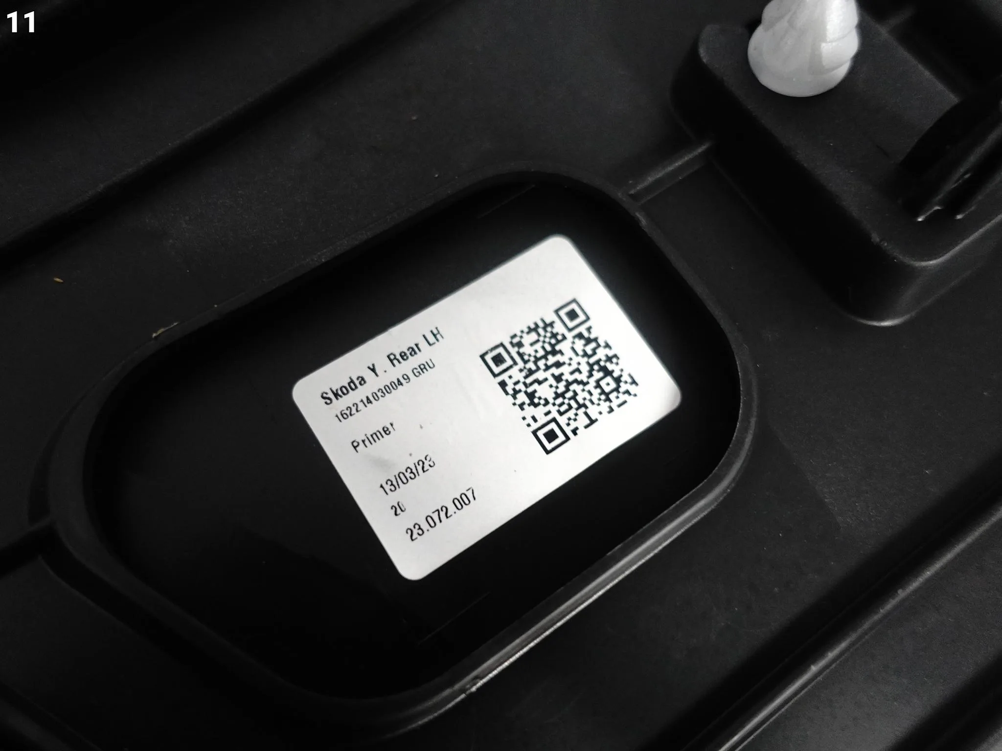 SKODA KAROQ 57A LIFT 22- DOLNA LISTWA OSŁONA NAKŁADKA NA DRZWI TYŁ LEWA ORG SKODA KAROQ 57A LIFT 22- DOLNA LISTWA OSŁONA NAKŁADKA NA DRZWI TYŁ LEWA ORG - obrazek 12