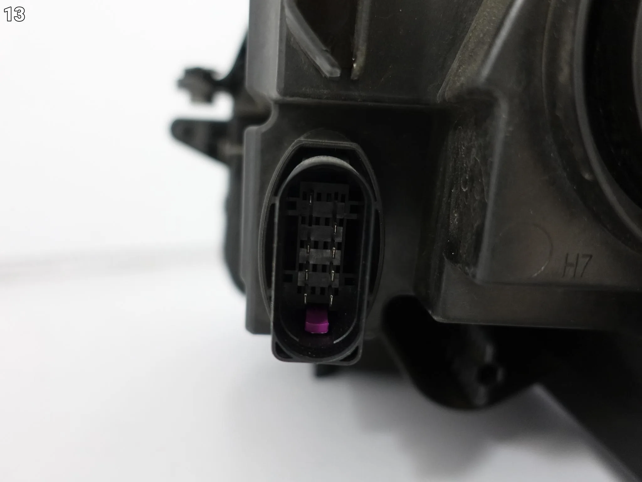 VW TIGUAN II 2 5NB 16-20 LAMPA ZWYKŁA HALOGEN H7 PRAWA EUROPA 5NB941006B c197b7f0203e14527223ec3b01d5bd34