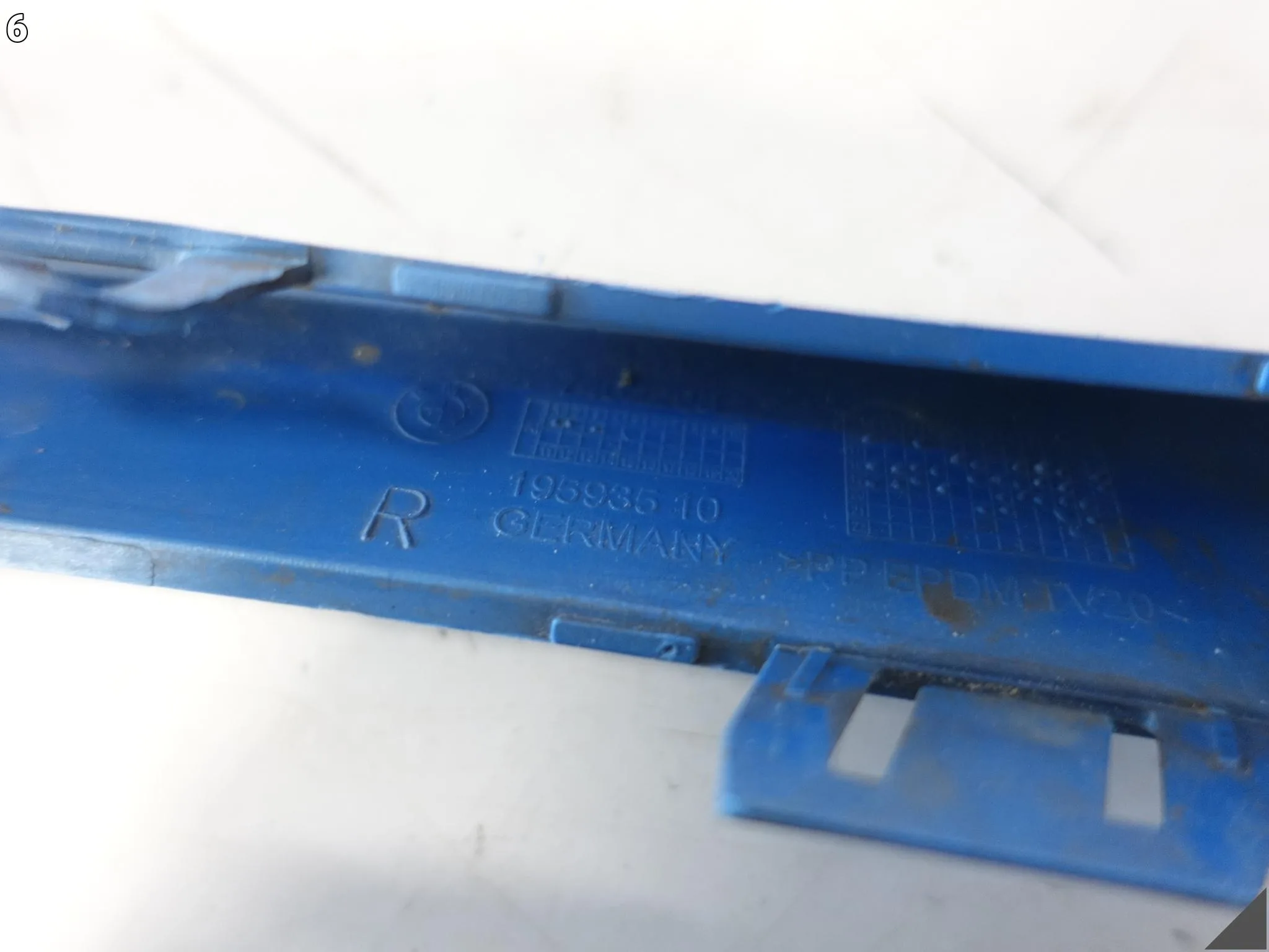BMW I3 S I3S I01 LIFT 17-22 LISTWA SPOILER NAKŁADKA W ZDERZAK PRZÓD PRAWA 61ebea7c92994b1612fc1013439ddca5