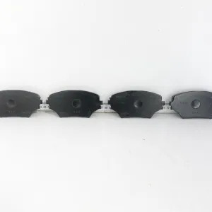 TOYOTA RAV4 II 00-05 KLOCKI HAMULCOWE PRZÓD KOMPLET OE 04465-42110