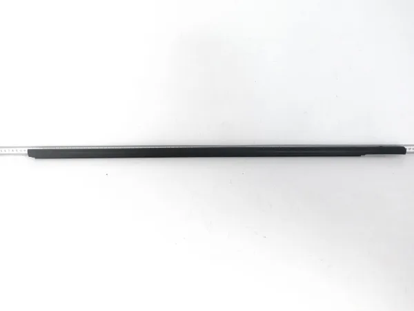 TOYOTA PRIUS IV XW50 15-23 LISTWA ZGARNIAJĄCA SZYBY DRZWI PRZÓD PRAWA TOYOTA PRIUS IV XW50 15-23 LISTWA ZGARNIAJĄCA SZYBY DRZWI PRZÓD PRAWA