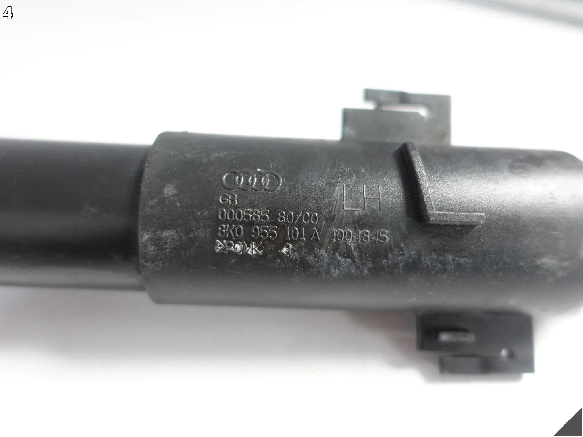 AUDI A4 B8 8K0 08-12 POMPKA DYSZA SPRYSKIWACZ LAMPY PRZEDNIEJ LEWEJ AUDI A4 B8 8K0 08-12 POMPKA DYSZA SPRYSKIWACZ LAMPY PRZEDNIEJ LEWEJ - obrazek 5