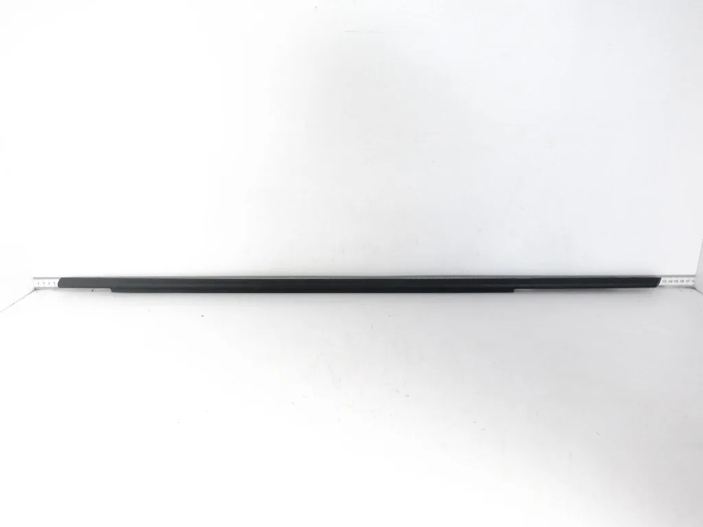LEXUS LBX 23- LISTWA ZGARNIAJĄCA SZYBY DRZWI PRZÓD LEWA 68210-52280 ORG LEXUS LBX 23- LISTWA ZGARNIAJĄCA SZYBY DRZWI PRZÓD LEWA 68210-52280 ORG