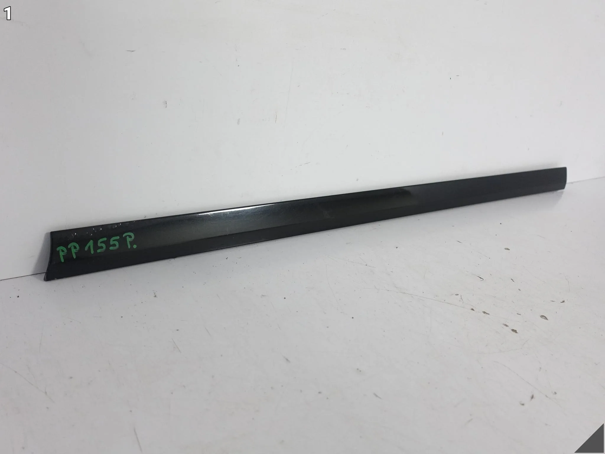 AUDI A3 8P 8P4 SPORTBACK 03-13 LISTWA NAKŁADKA DOLNA DRZWI PRZÓD PRAWY AUDI A3 8P 8P4 SPORTBACK 03-13 LISTWA NAKŁADKA DOLNA DRZWI PRZÓD PRAWY - obrazek 2